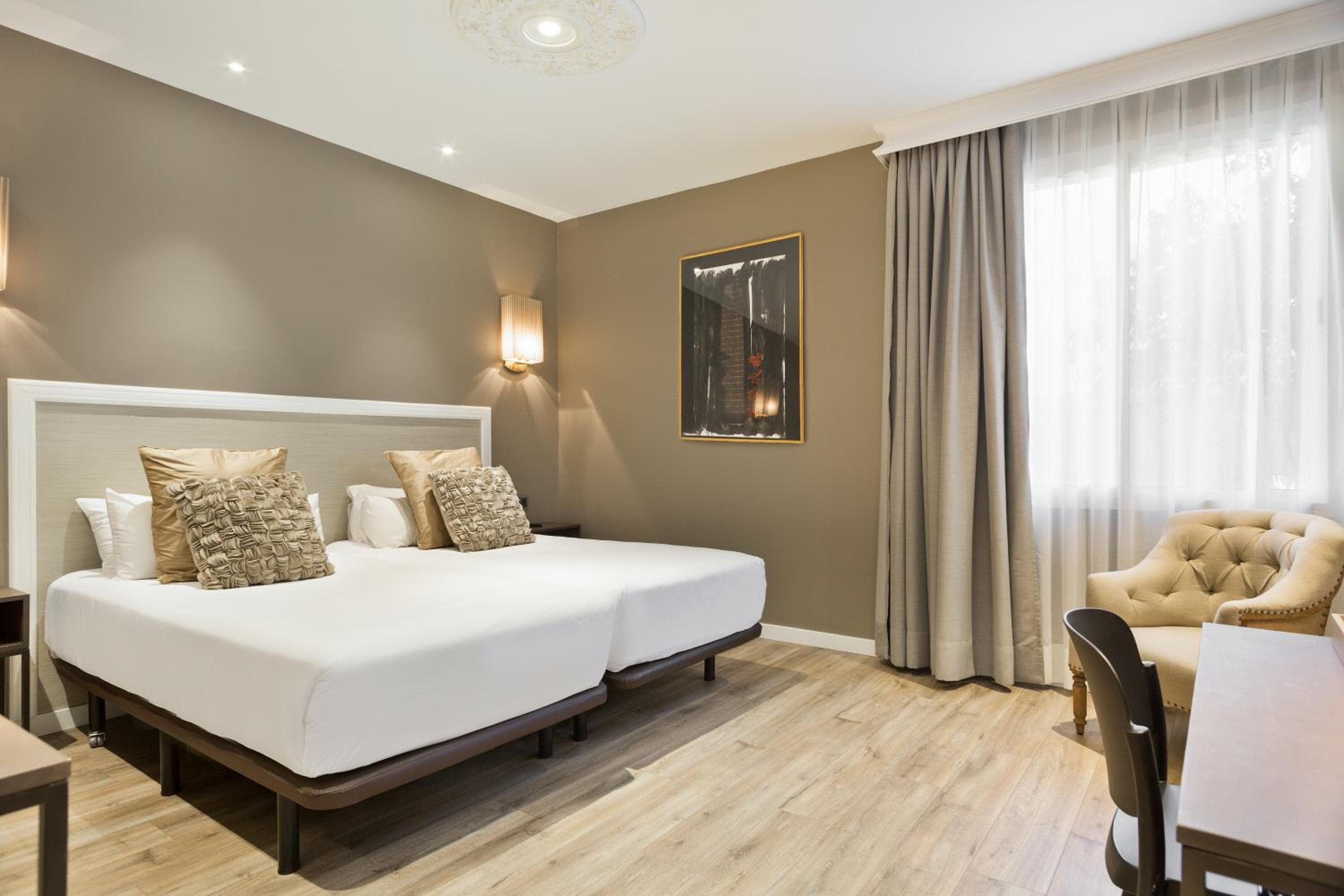 Acta Splendid — 25