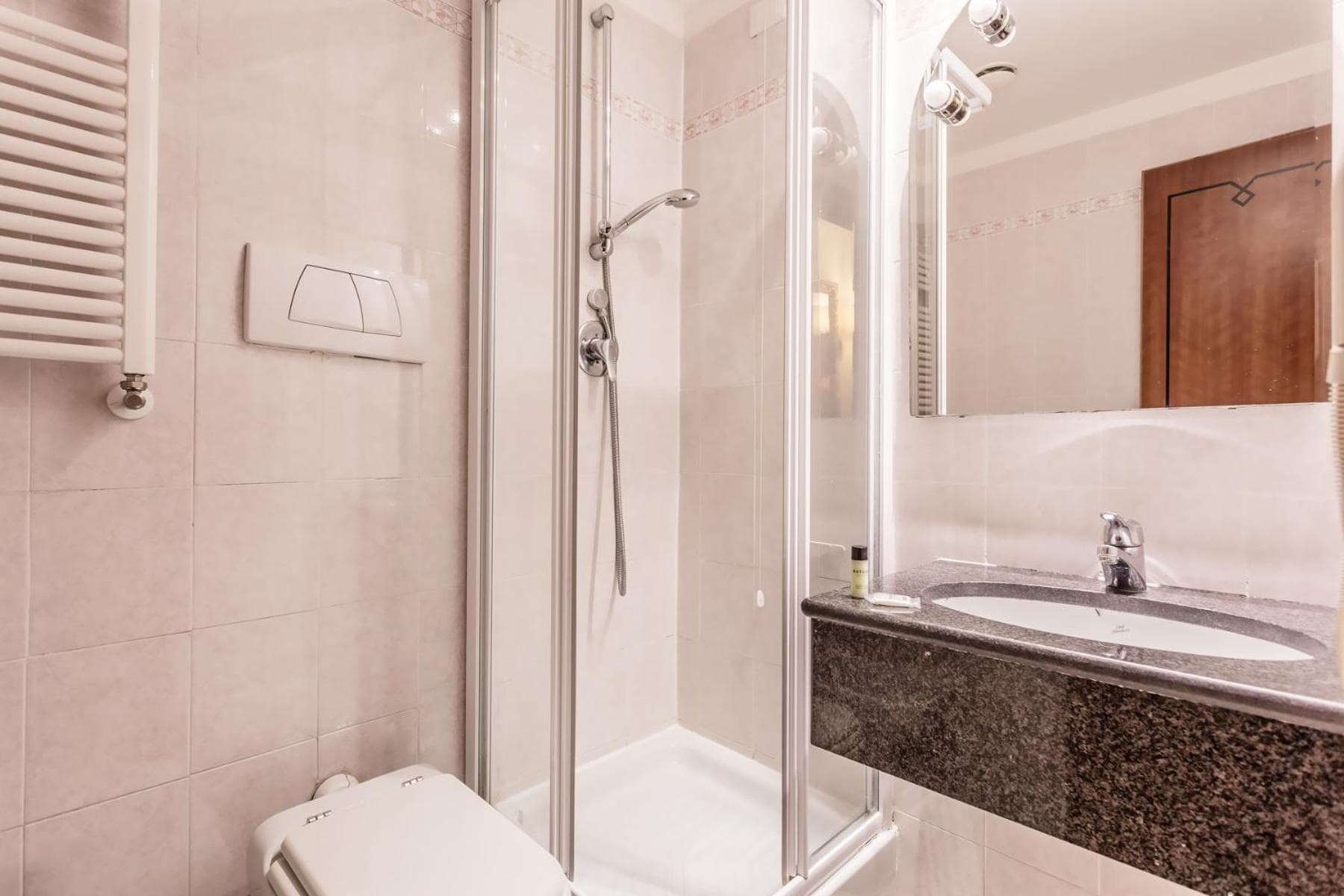 Raeli Hotel Noto — 23
