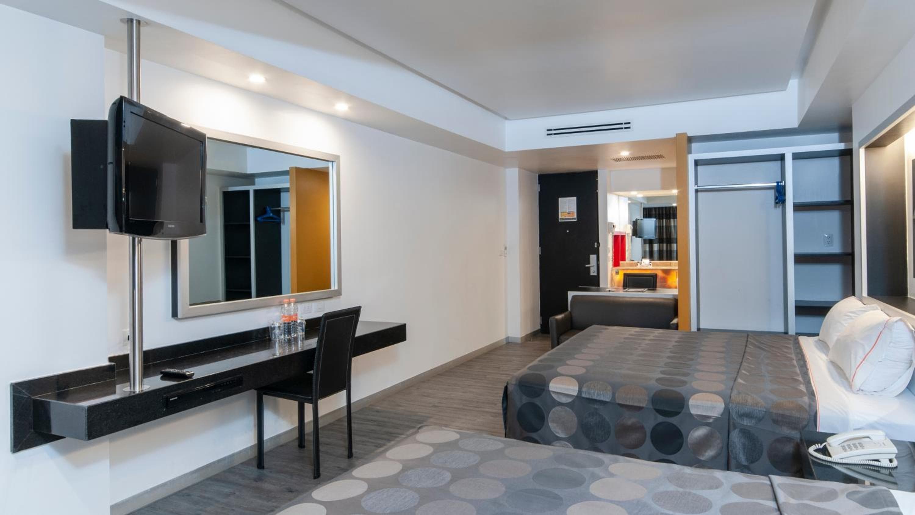 Hotel Harare — 5