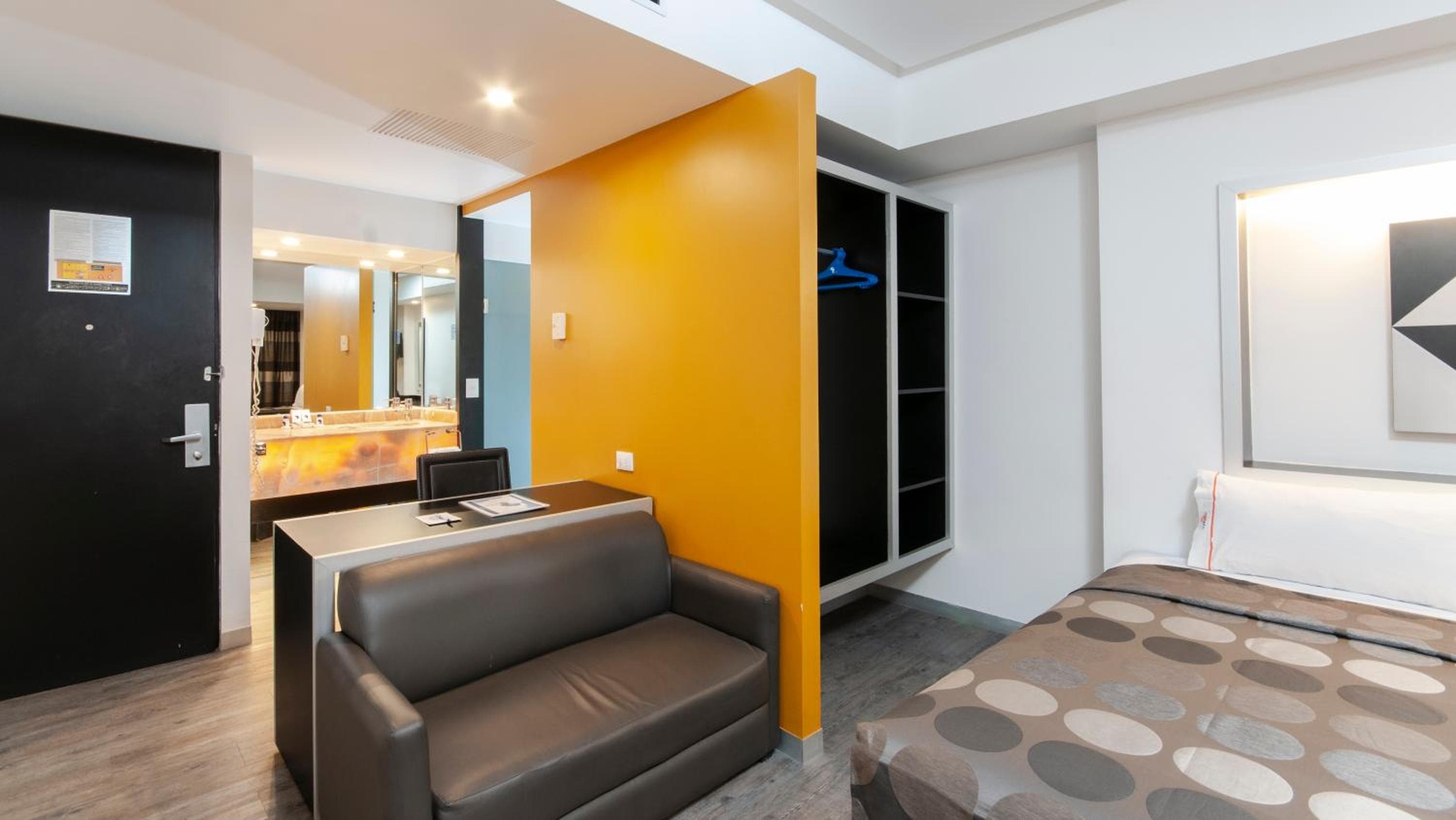 Hotel Harare — 4