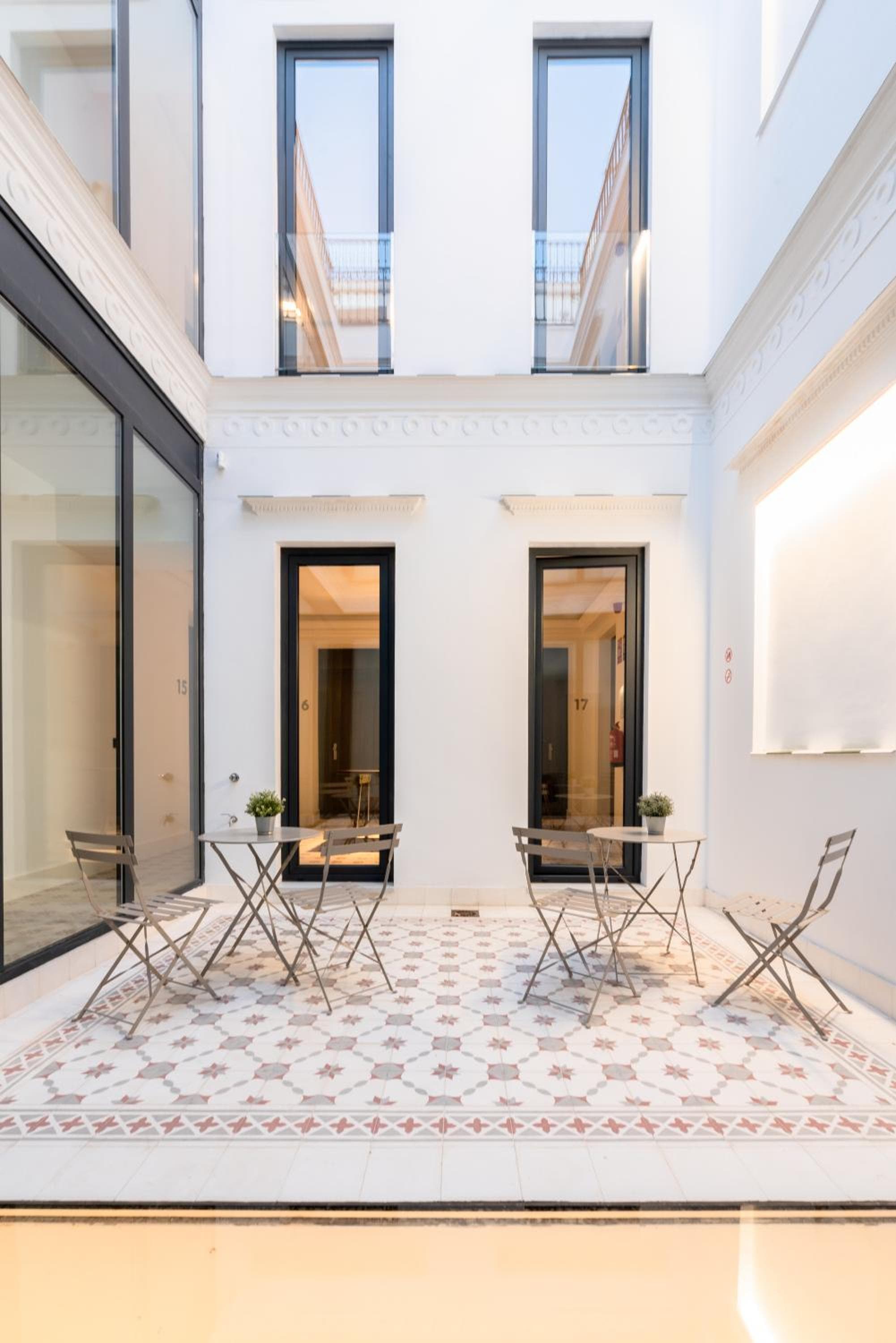 Uma Suites Parada del Marqués — 18