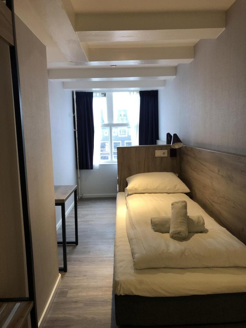 Facade Hotel Amsterdam — 30