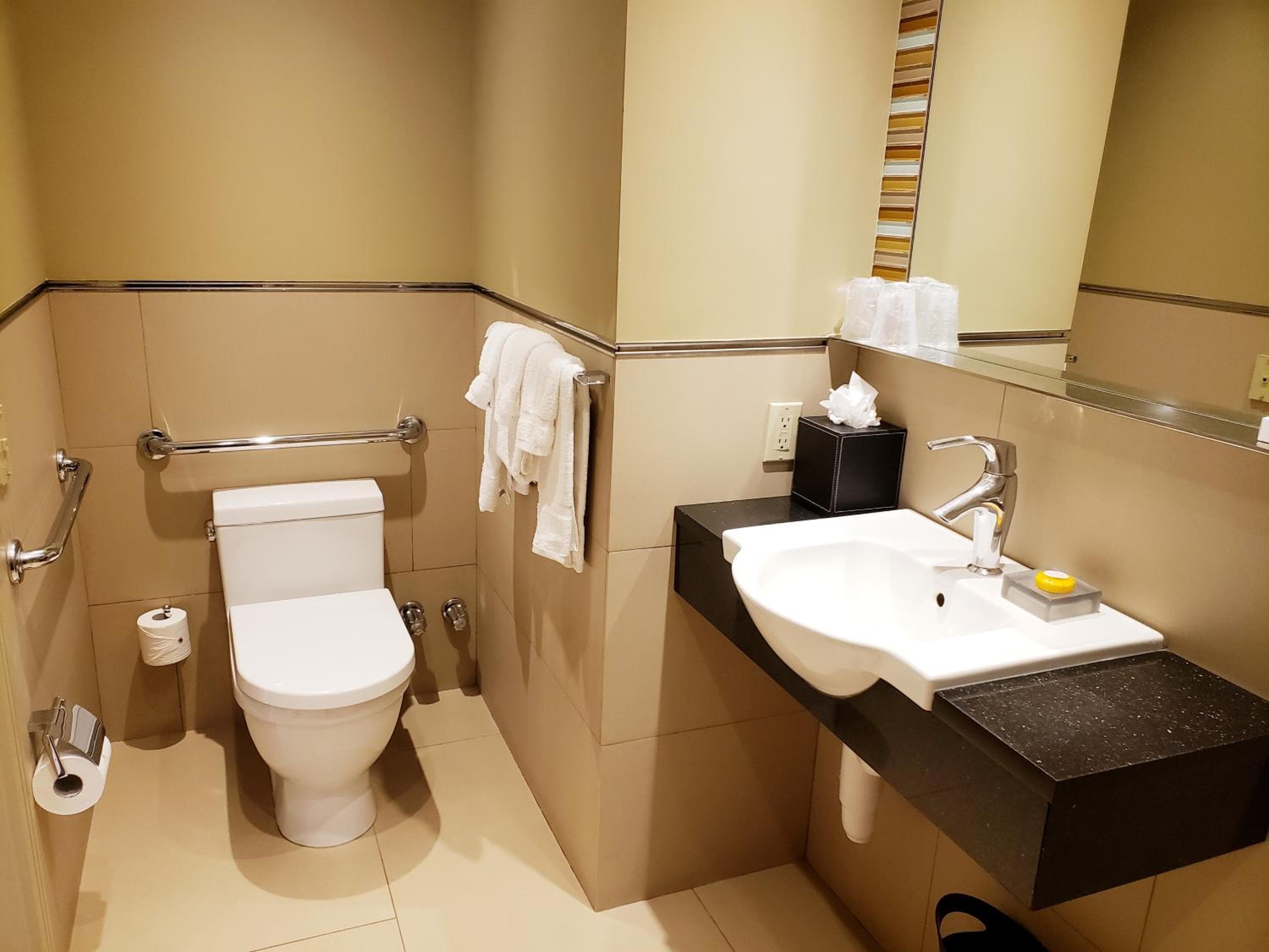 L'Hotel Belvedere — 13