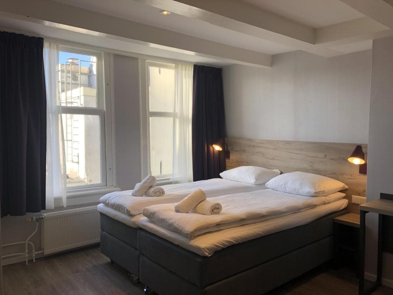 Facade Hotel Amsterdam — 23