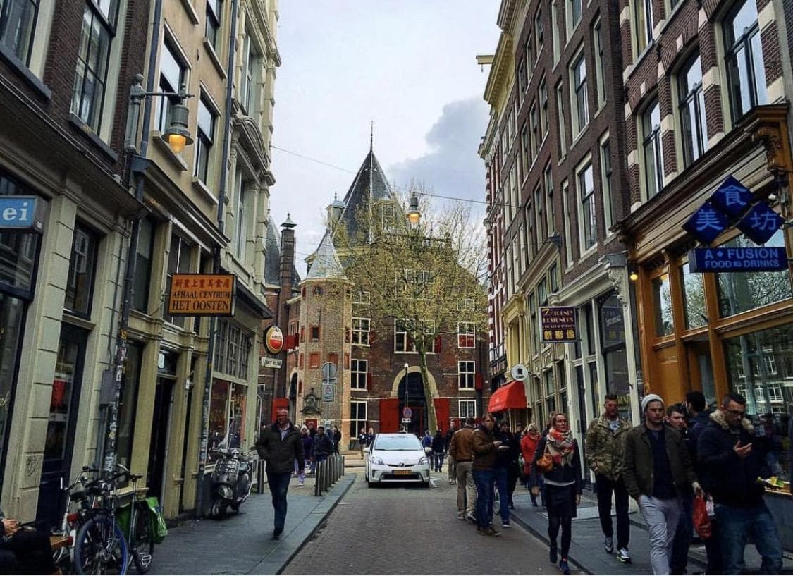 Facade Hotel Amsterdam — 17