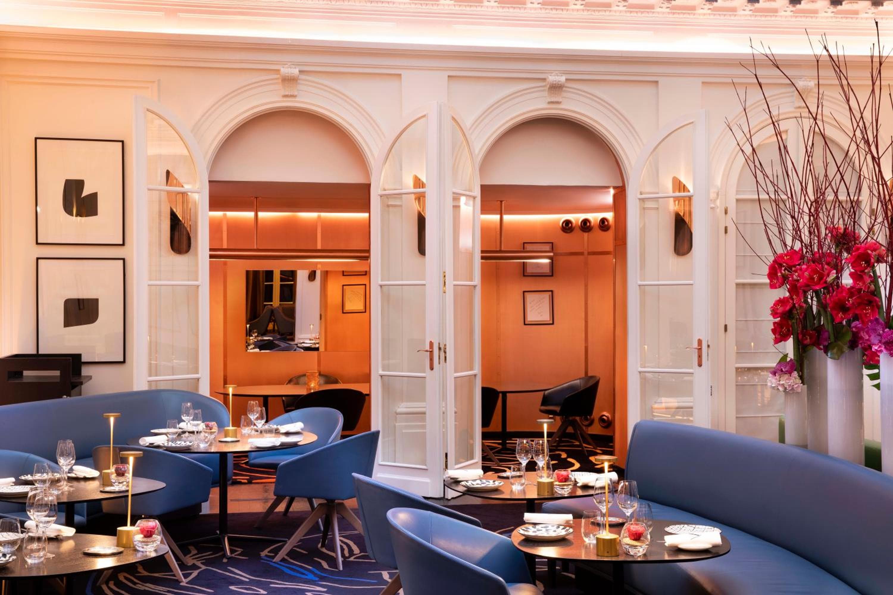 Hôtel Vernet Champs Elysées Paris — 15