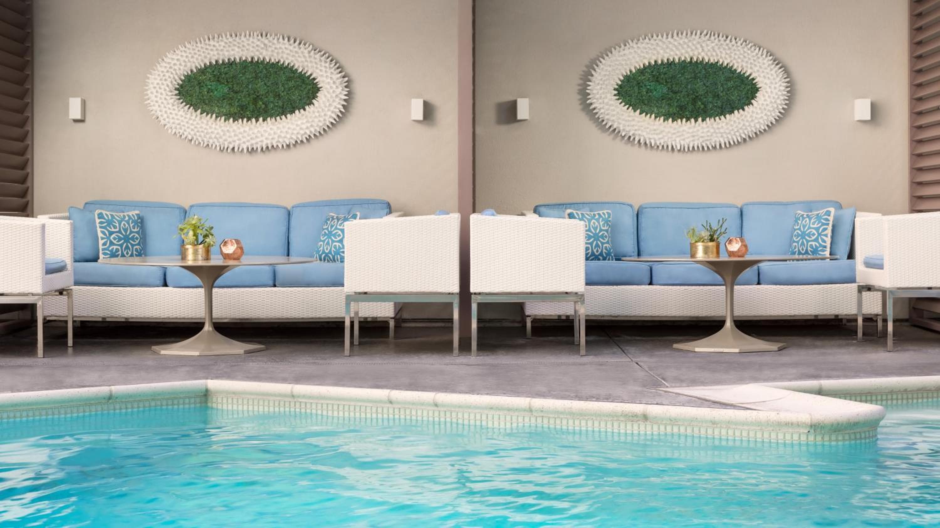 Mosaic Hotel Beverly Hills — 4