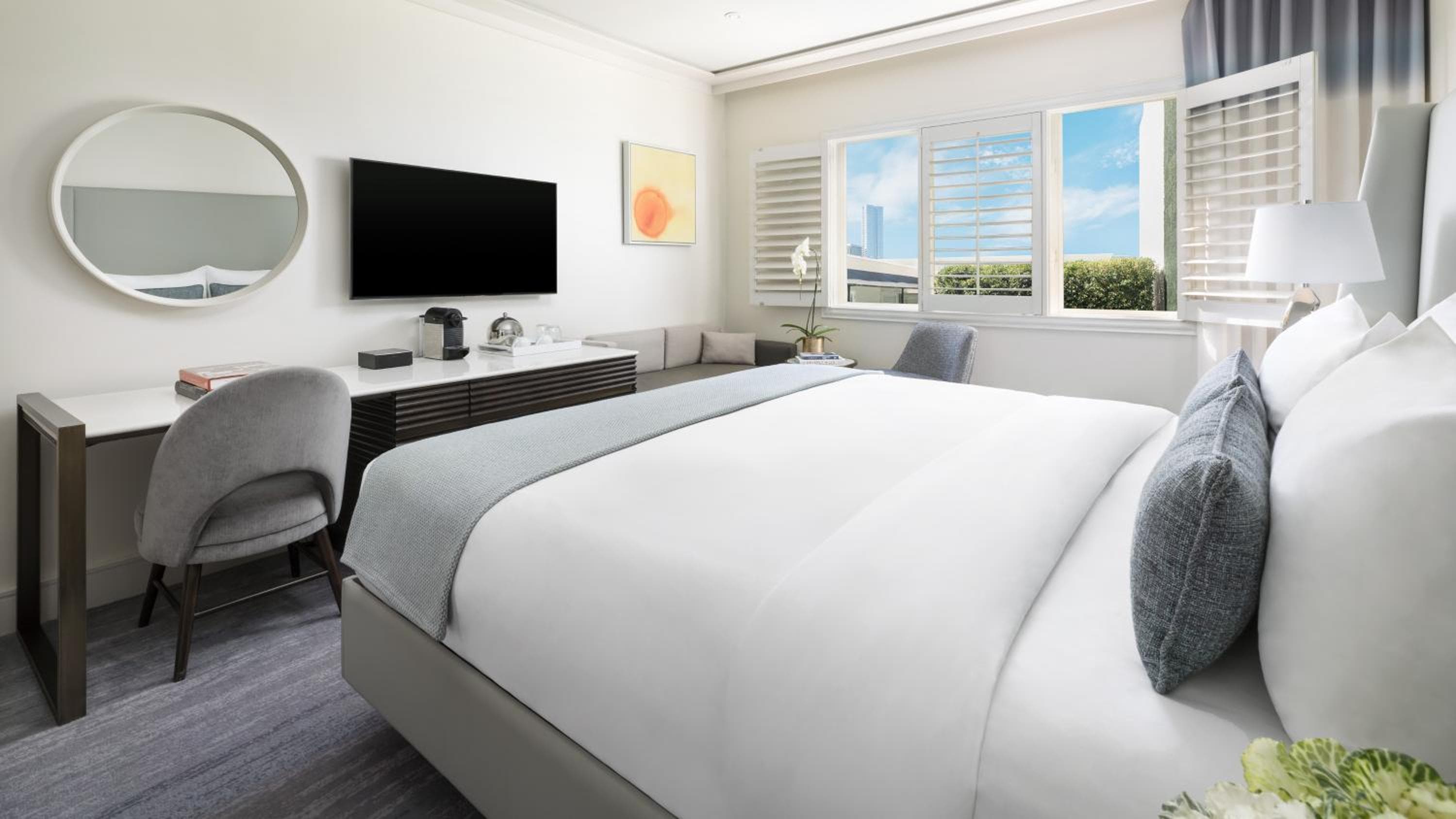 Mosaic Hotel Beverly Hills — 11