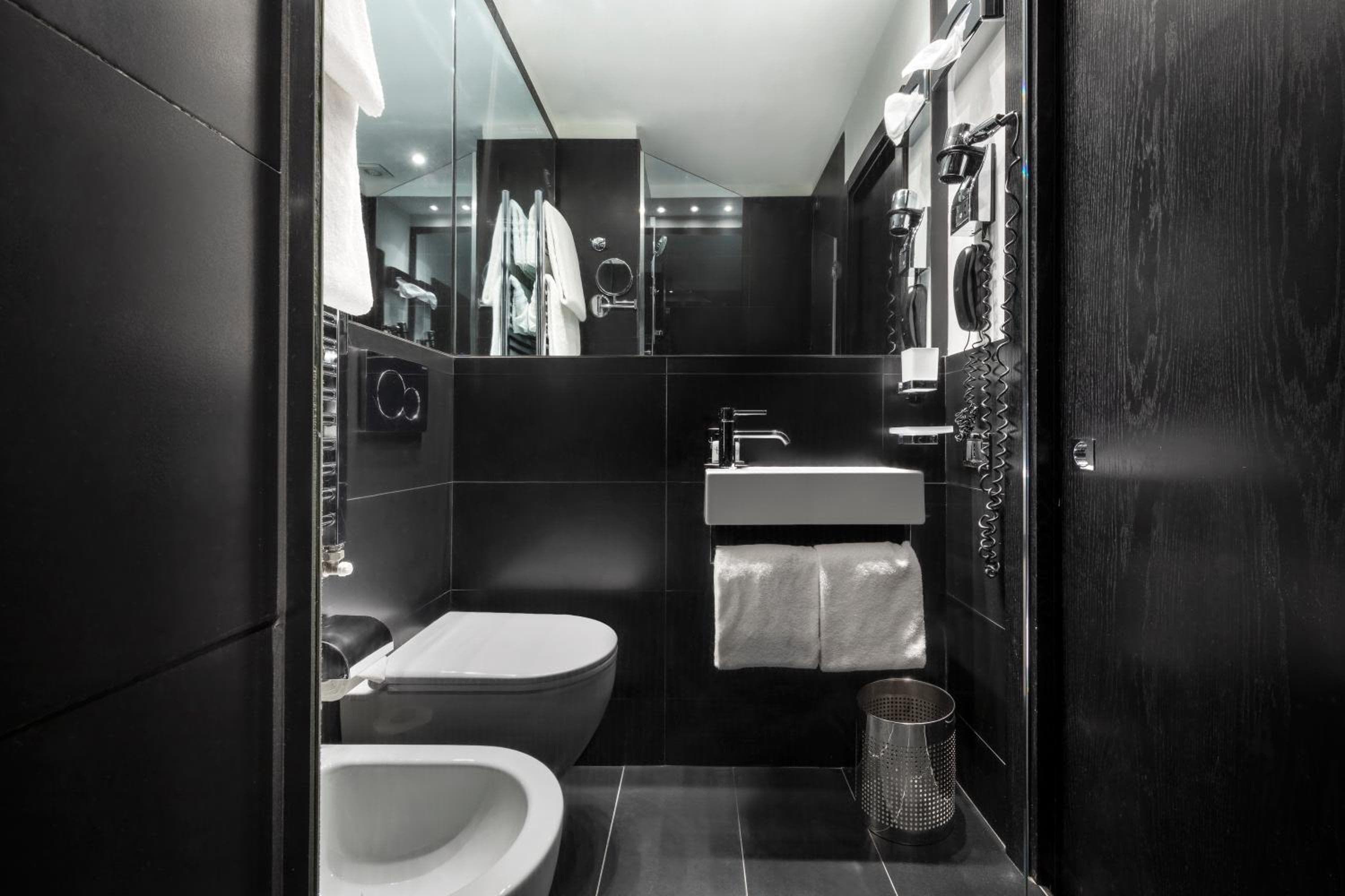 LHP Hotel Napoleon — 12