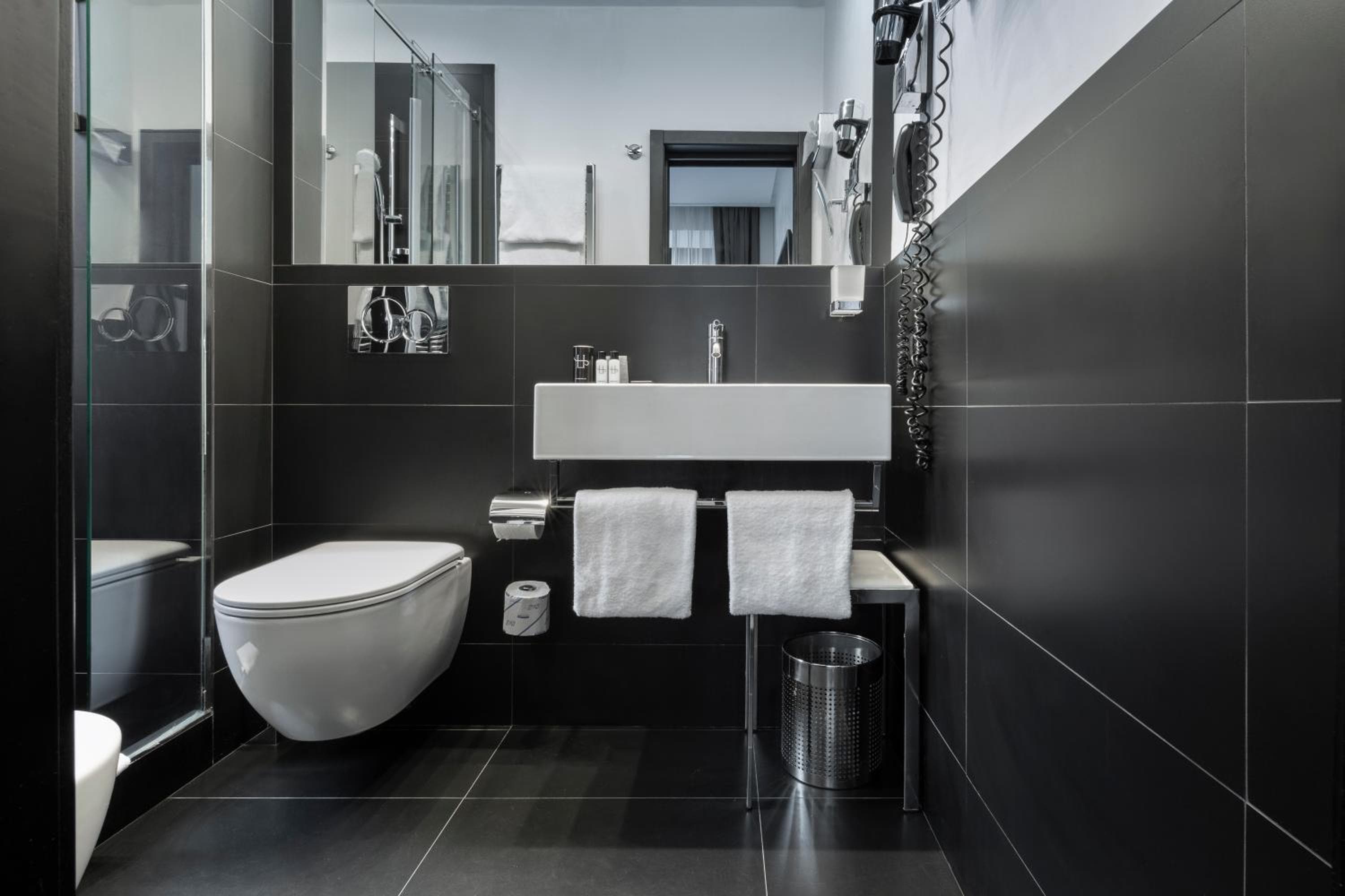 LHP Hotel Napoleon — 7
