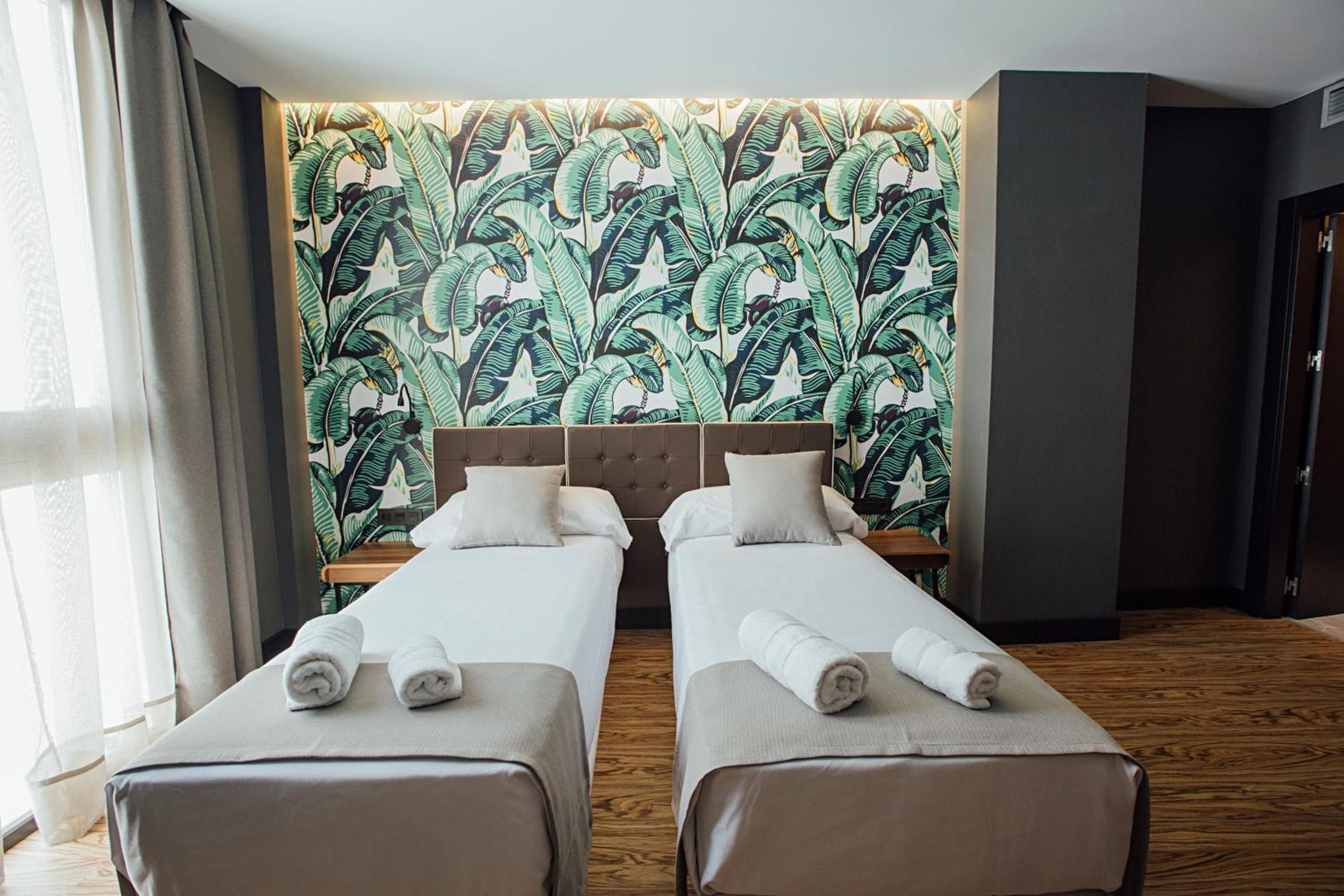 Málaga Premium Hotel — 28