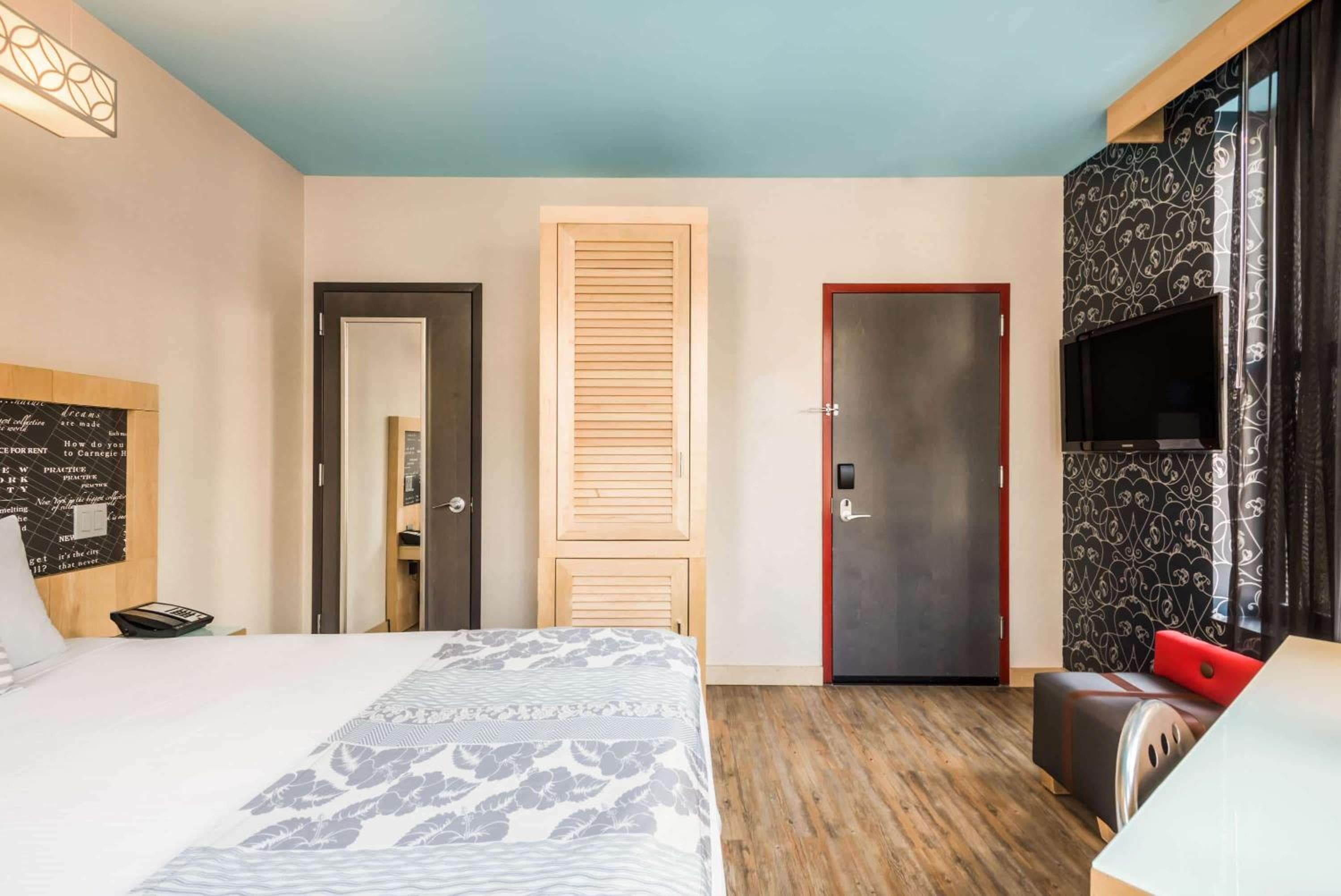 TRYP by Wyndham New York City Times Square - Midtown — 11