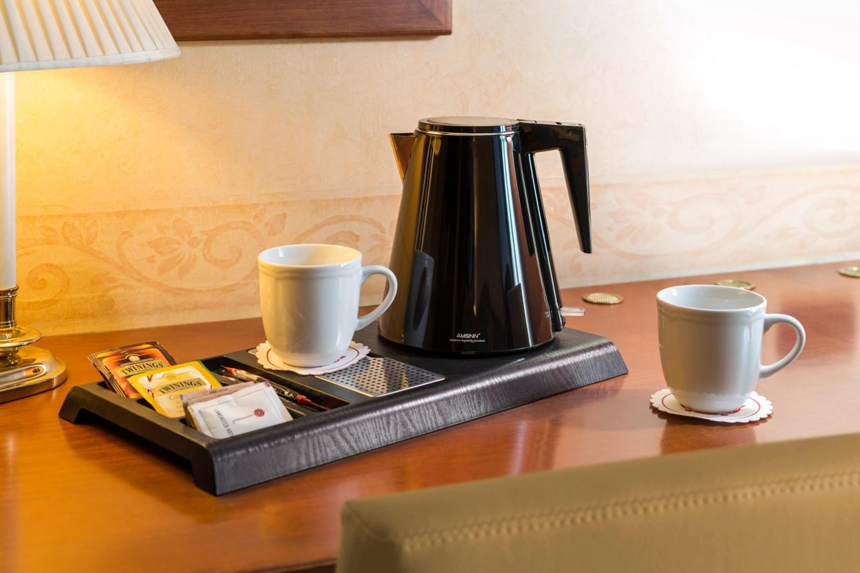 Lancaster Hotel — 15