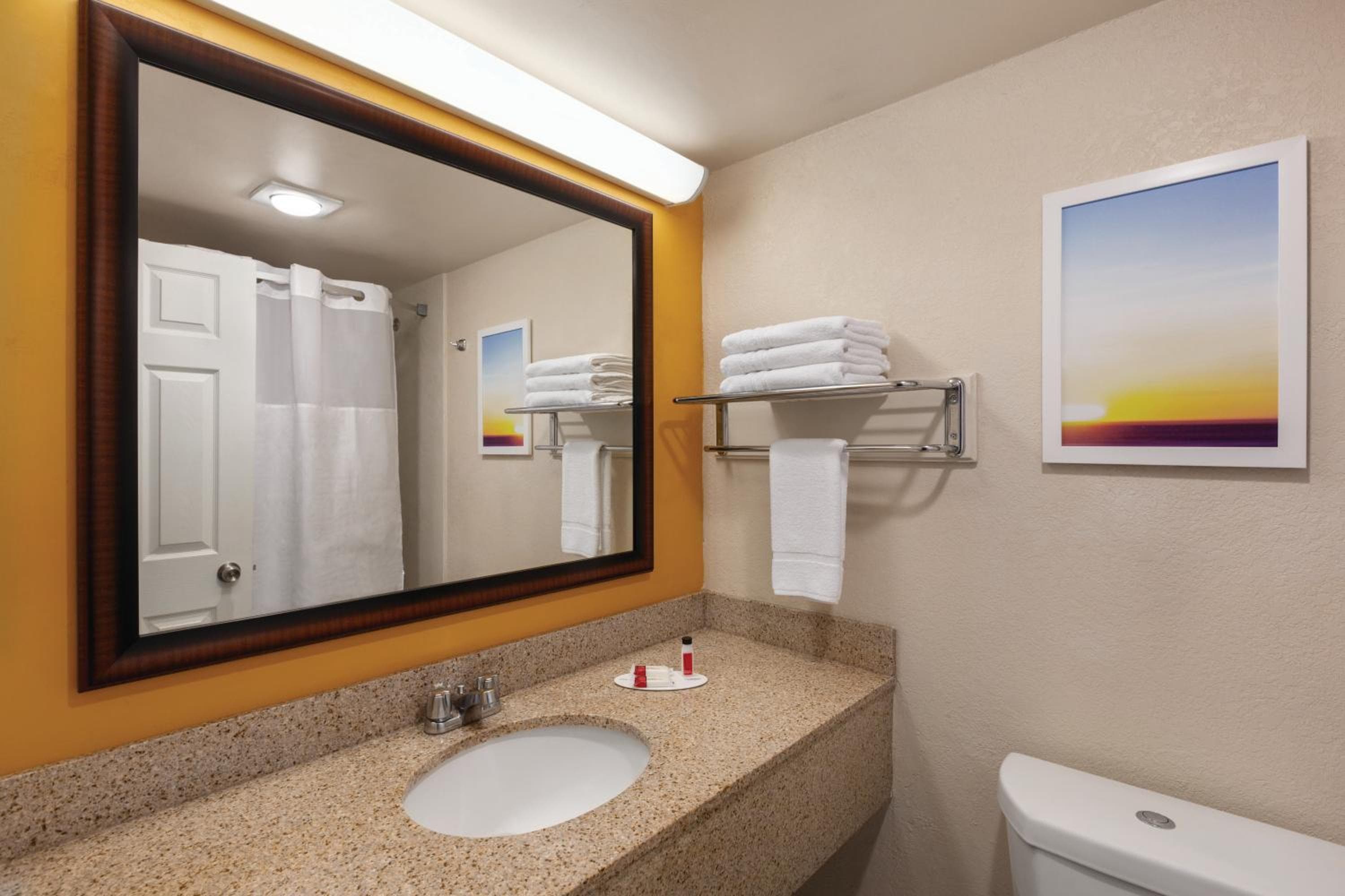Days Inn presso il Wyndham Miami International Airport — 24