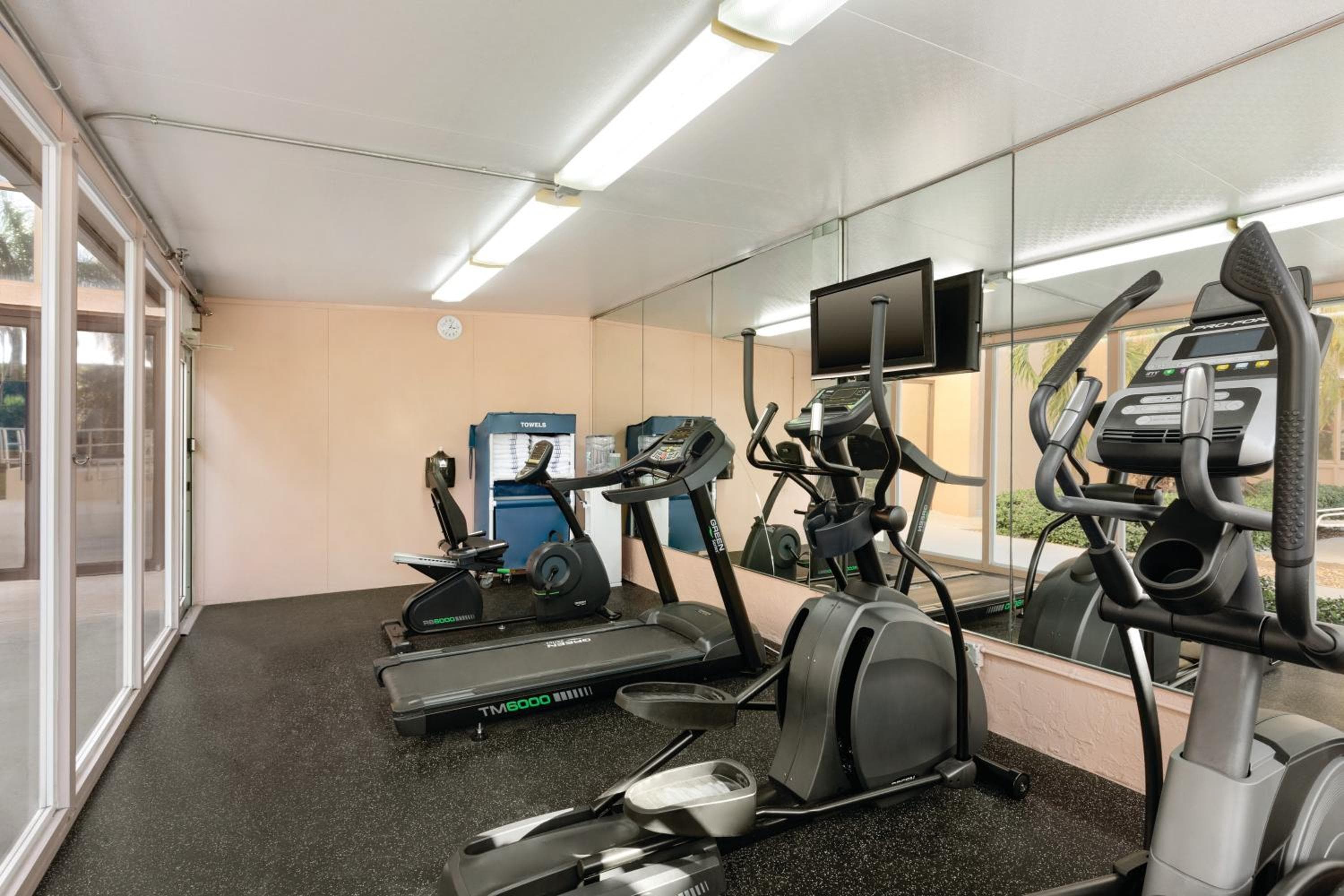 Days Inn presso il Wyndham Miami International Airport — 26