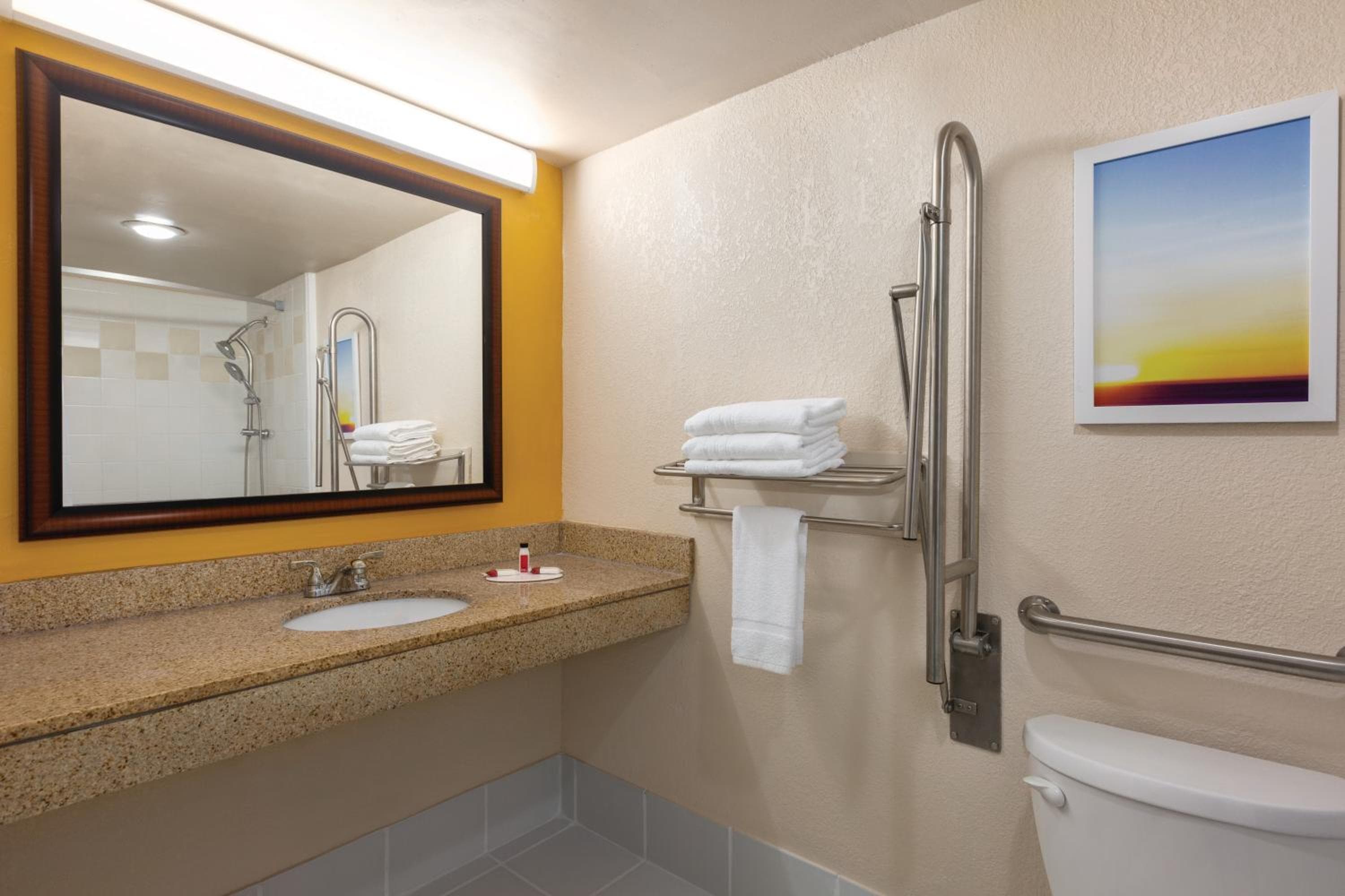 enVision Hotel Miami International Airport — 26