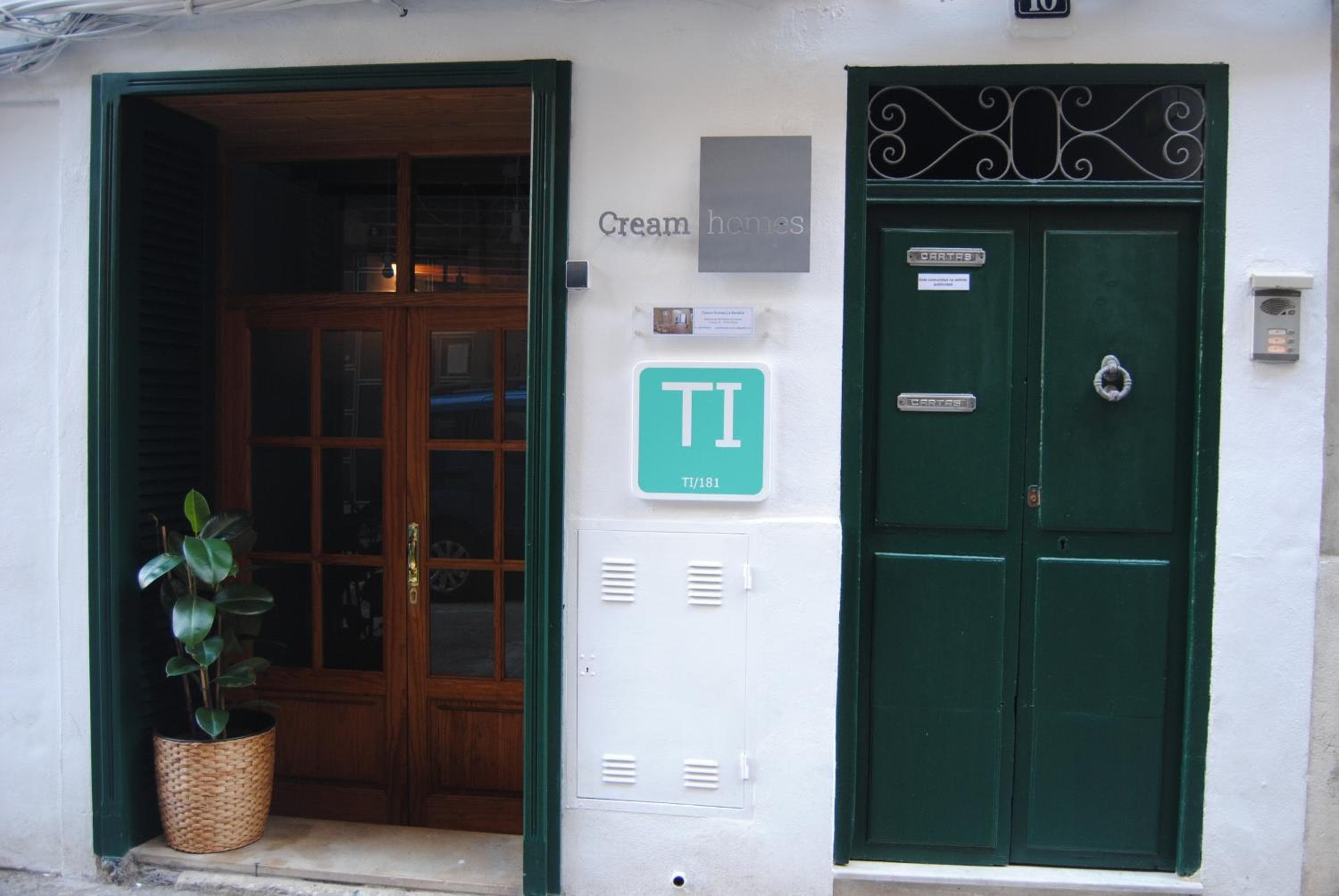 Cream Homes La Rambla, TURISMO DE INTERIOR — 23