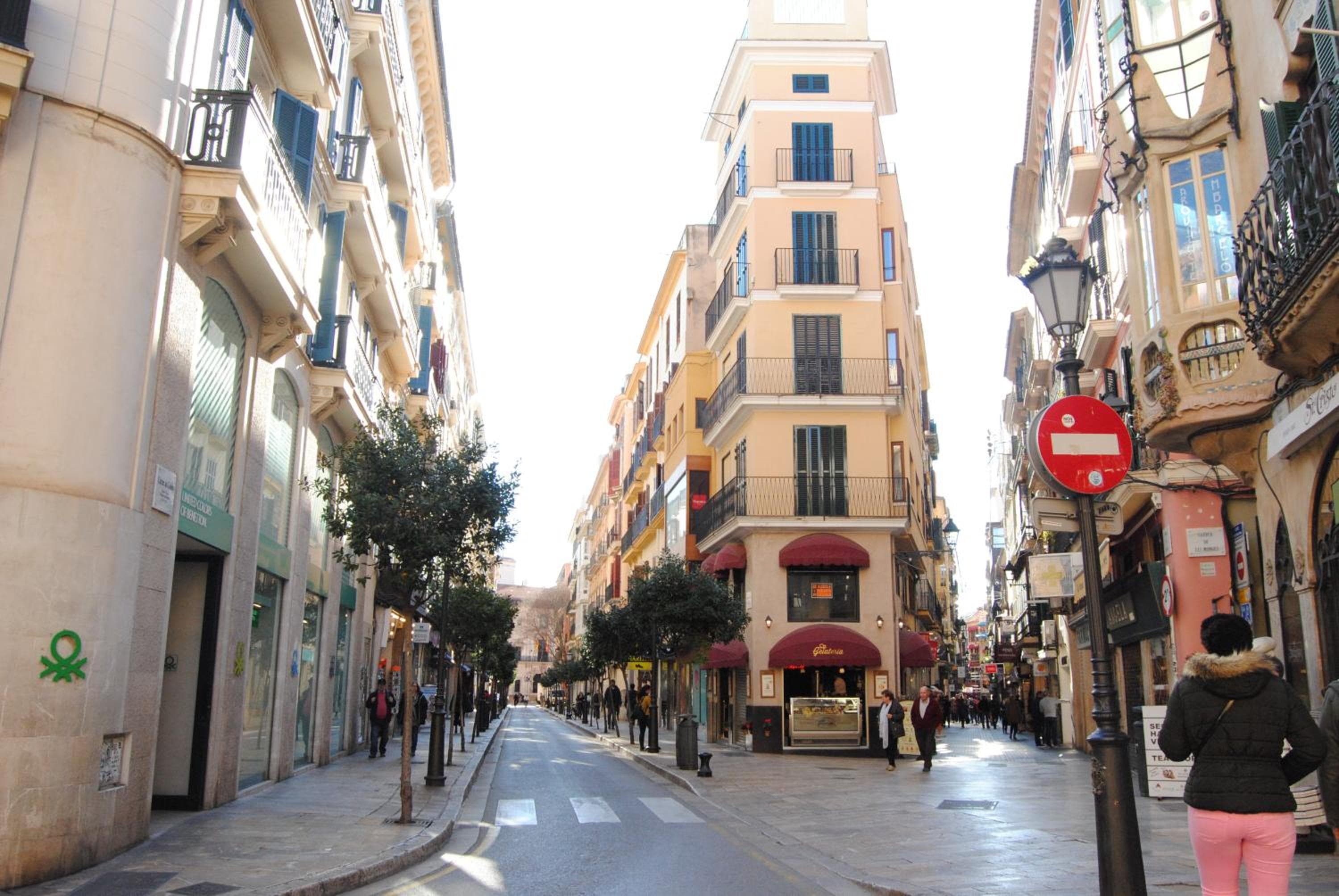 Cream homes La Rambla, TURISMO DE INTERIOR — 23