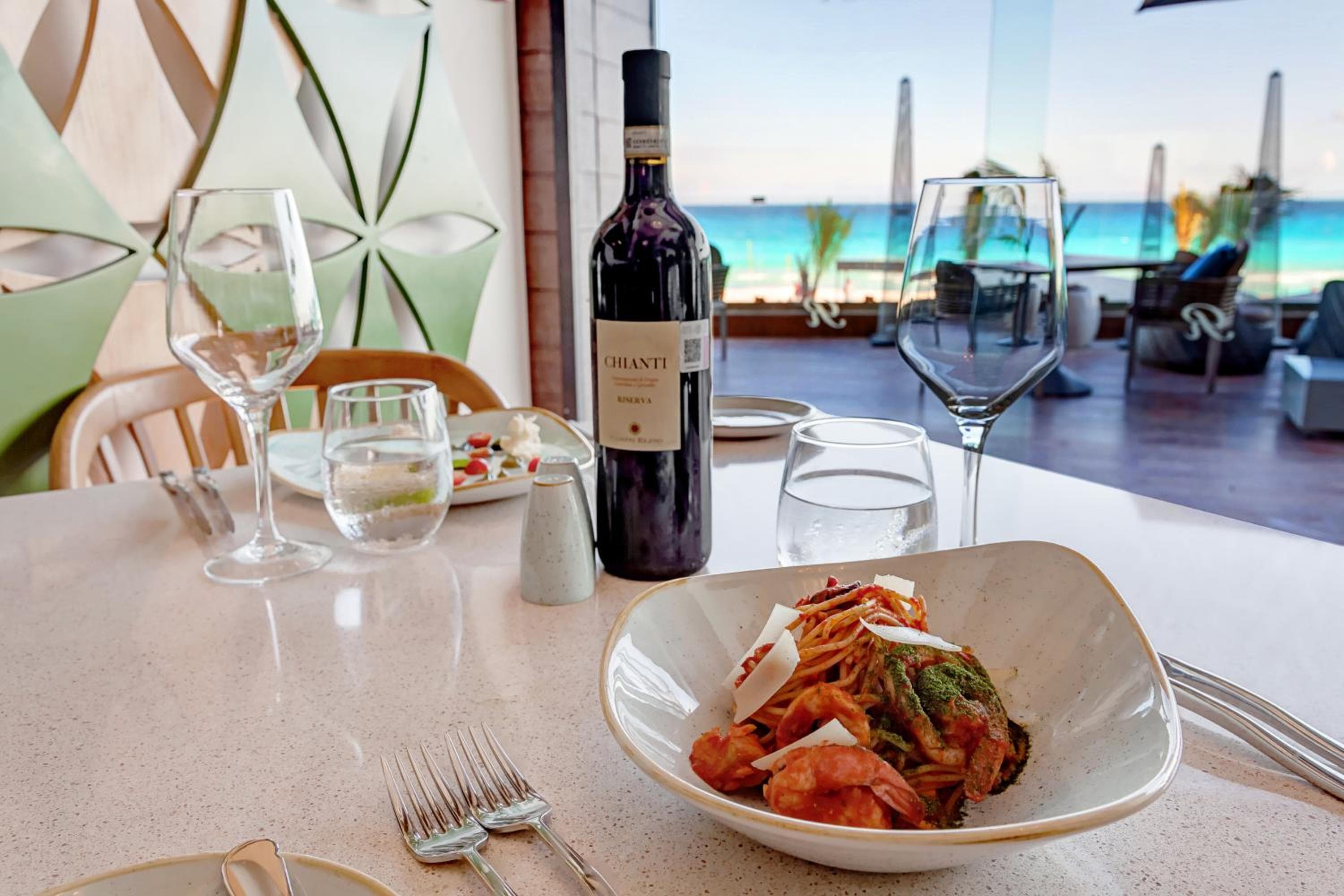 Royalton CHIC Cancun, An Autograph Collection All-Inclusive Resort - Adults Only hotel, Km 9.7 Blvd Kulkulcan, Cancún, Mexico — photo 89