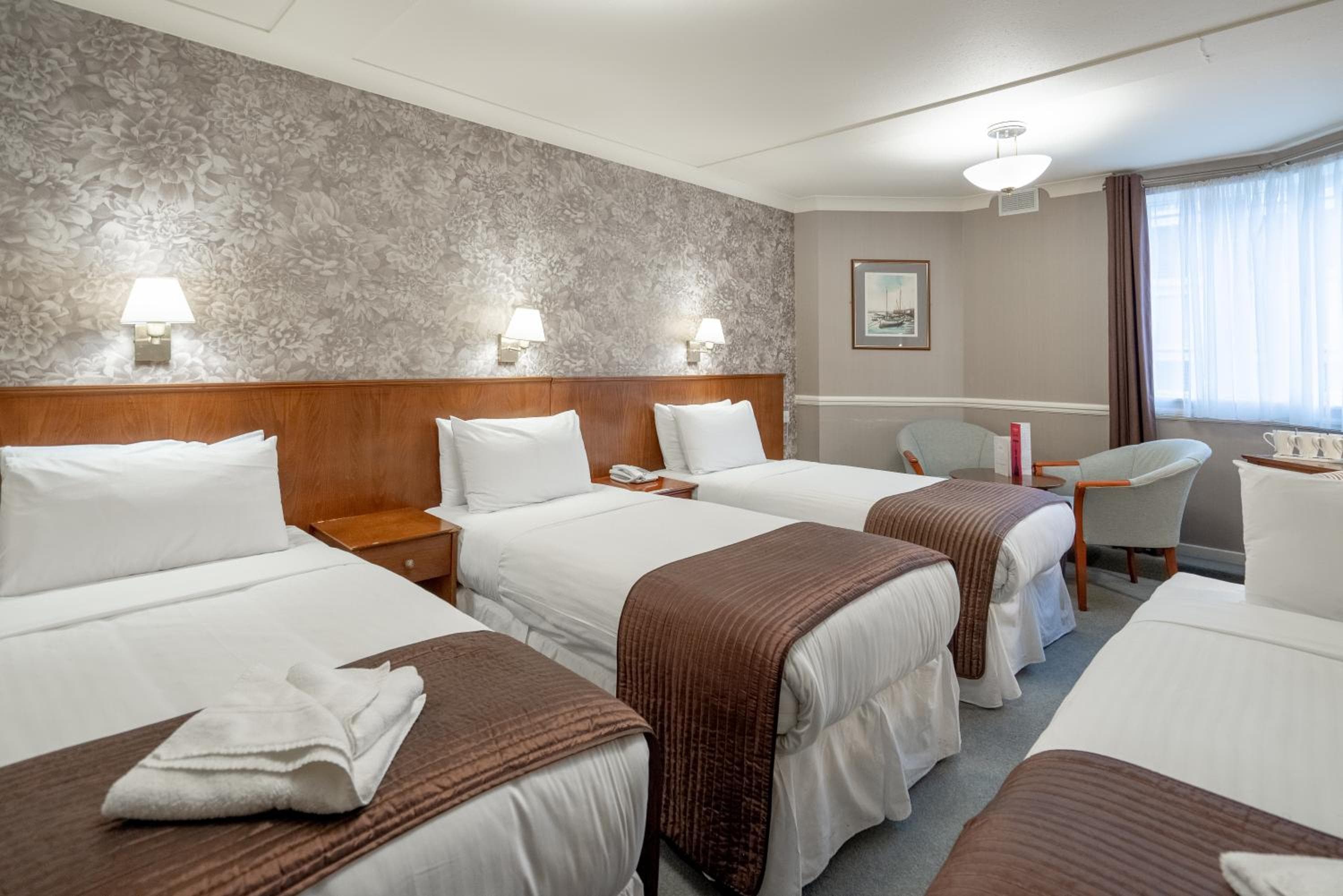 Il Clarendon Hotel — 17