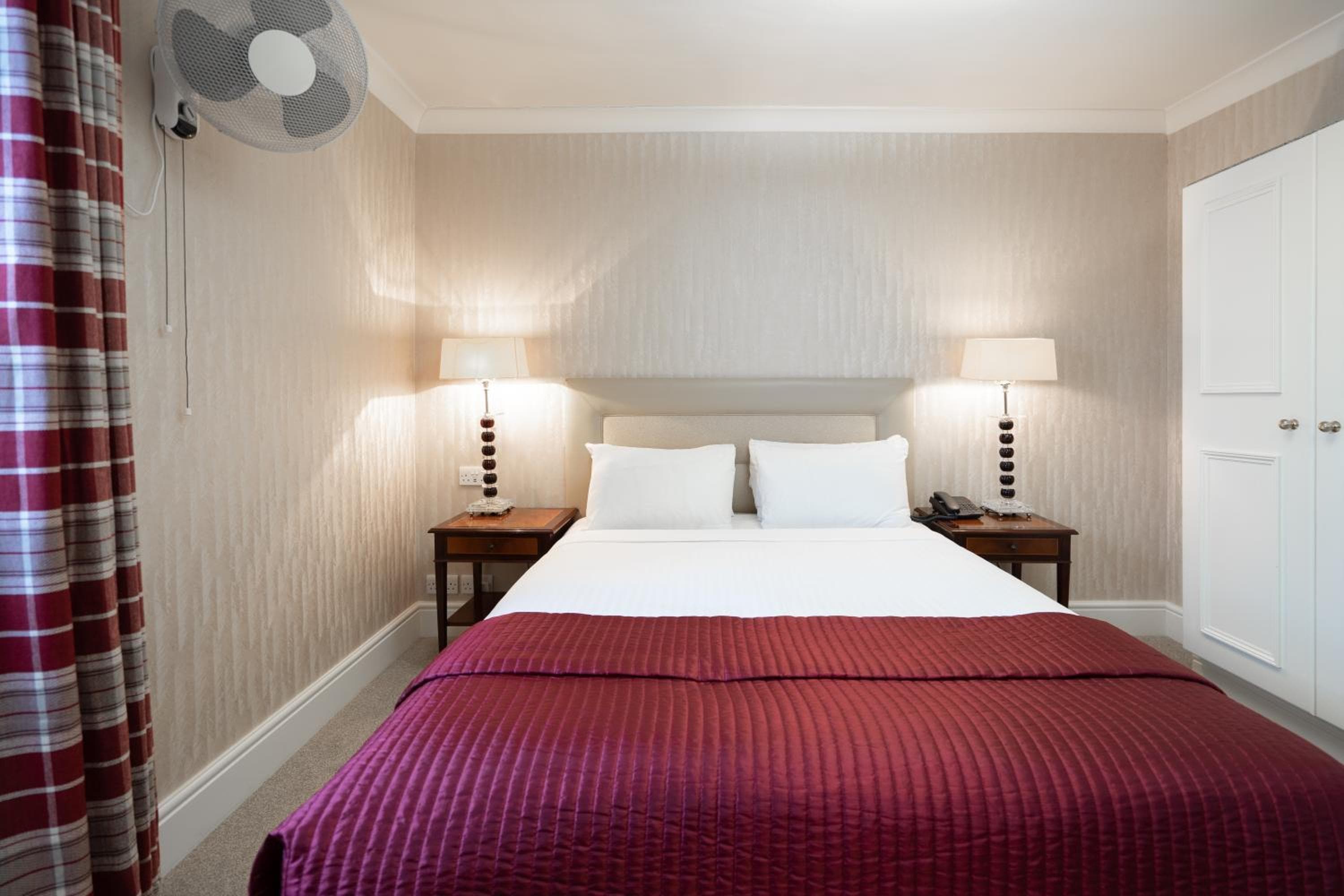 Il Clarendon Hotel — 29