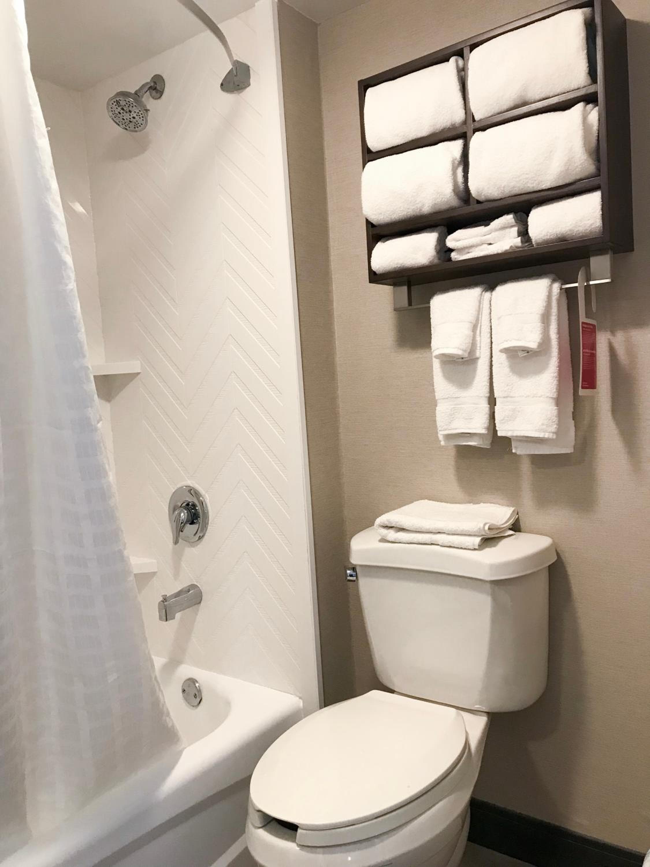 Ramada by Wyndham Suites Orlando Airport — 27