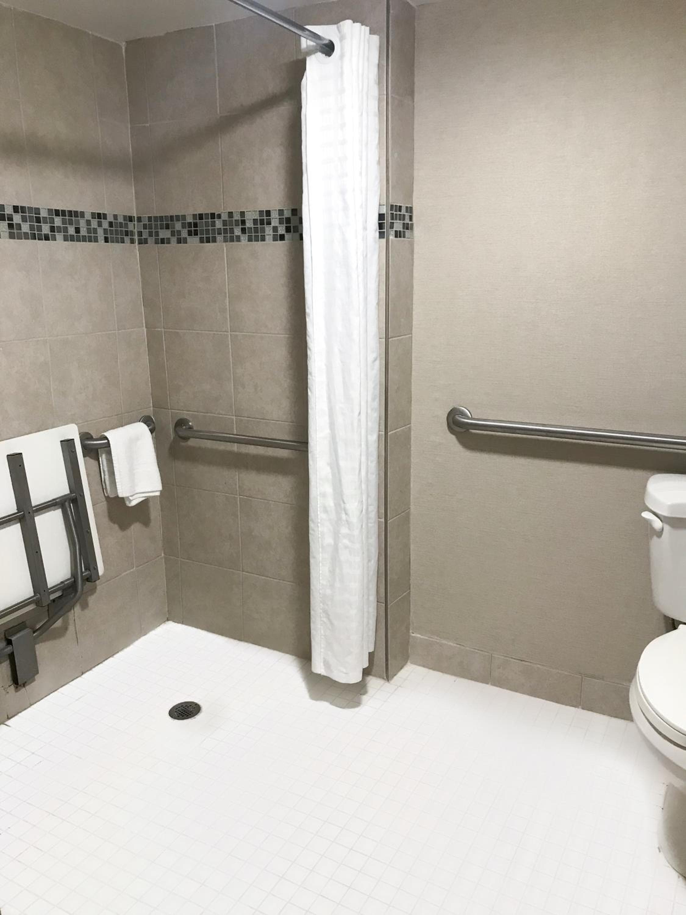 Ramada by Wyndham Suites Orlando Airport — 29