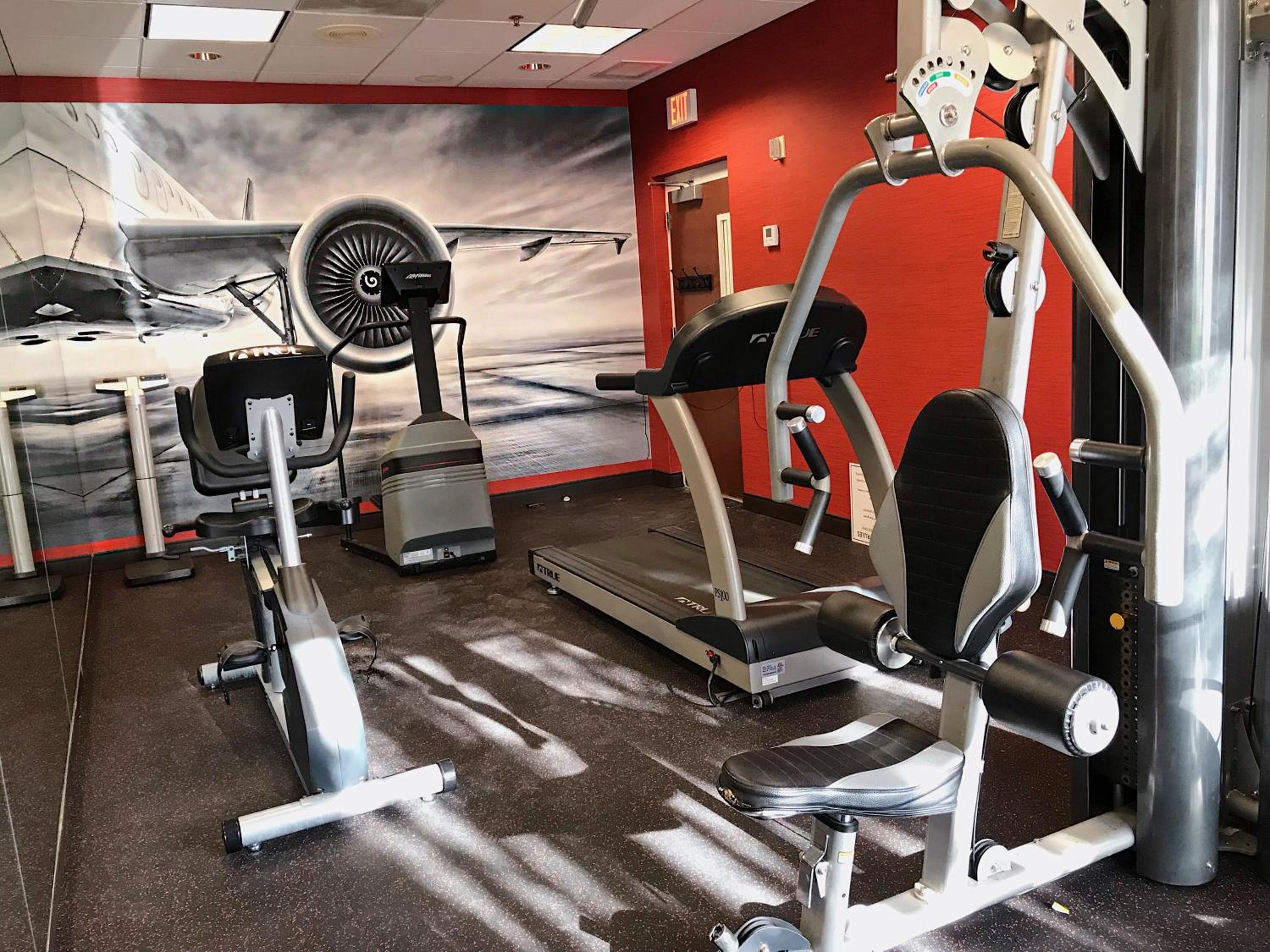 Ramada by Wyndham Suites Orlando Airport — 13