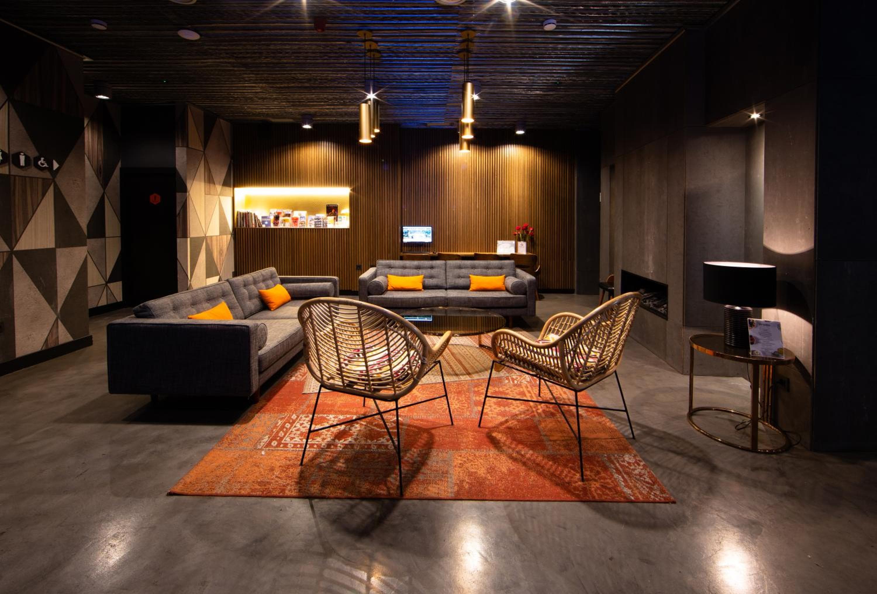 Málaga Premium Hotel — 23
