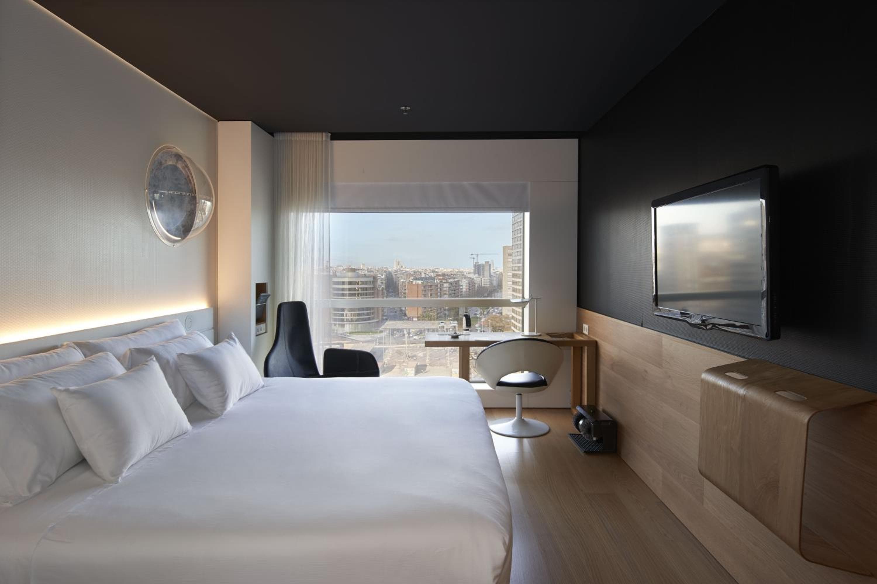 Barceló Sants — 11