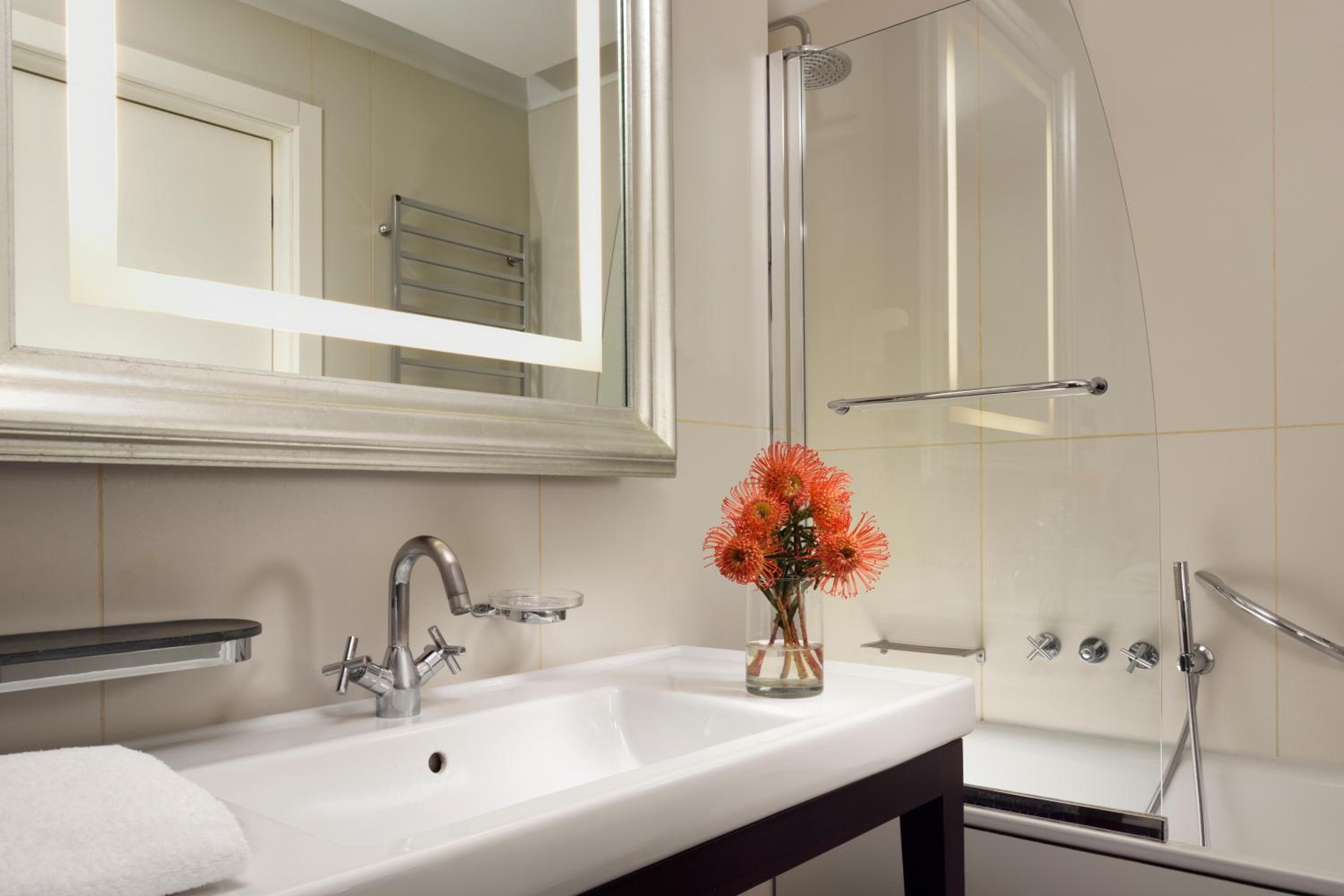UNA Hotels Cusani Milano — 12