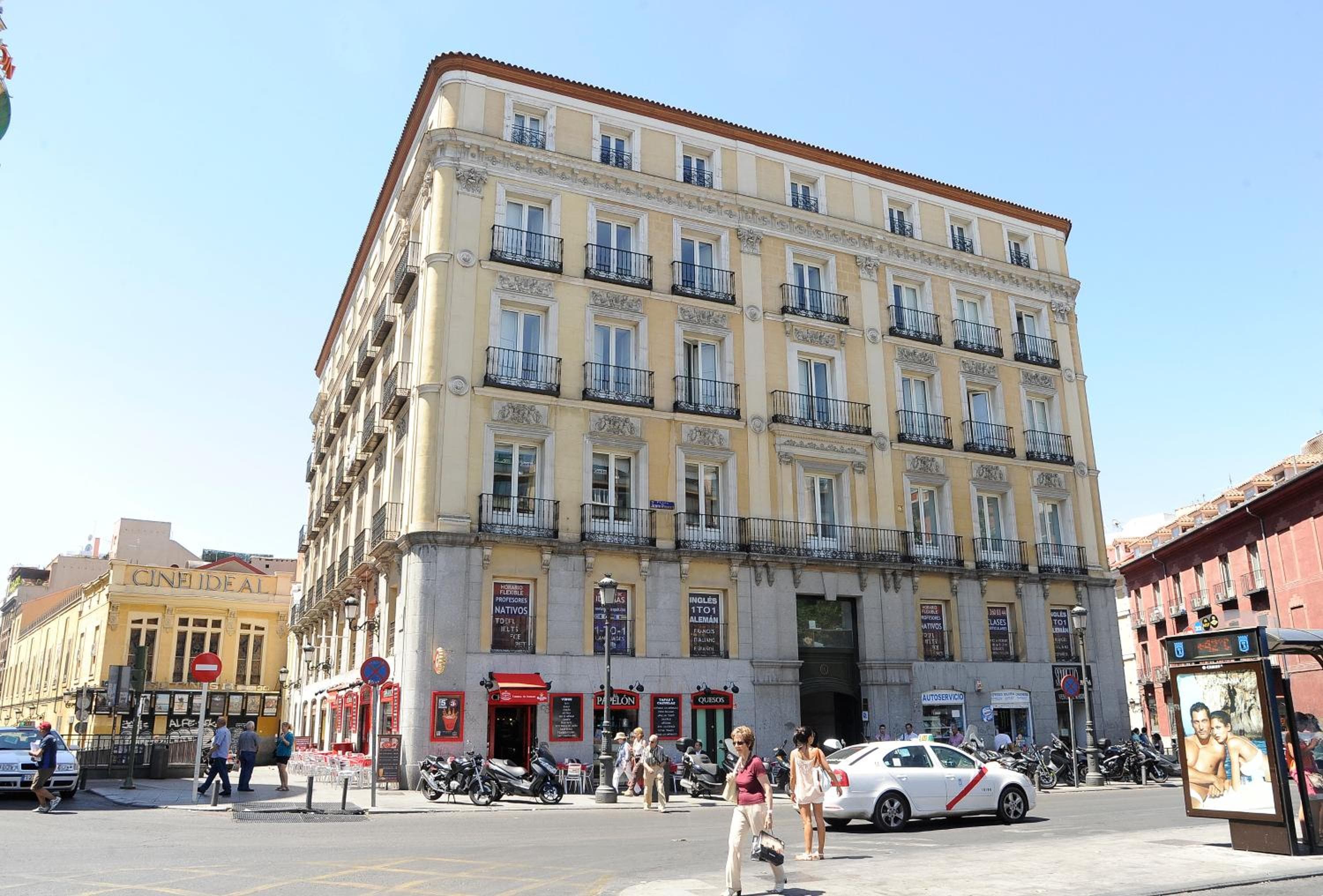 Mola Suites — 1