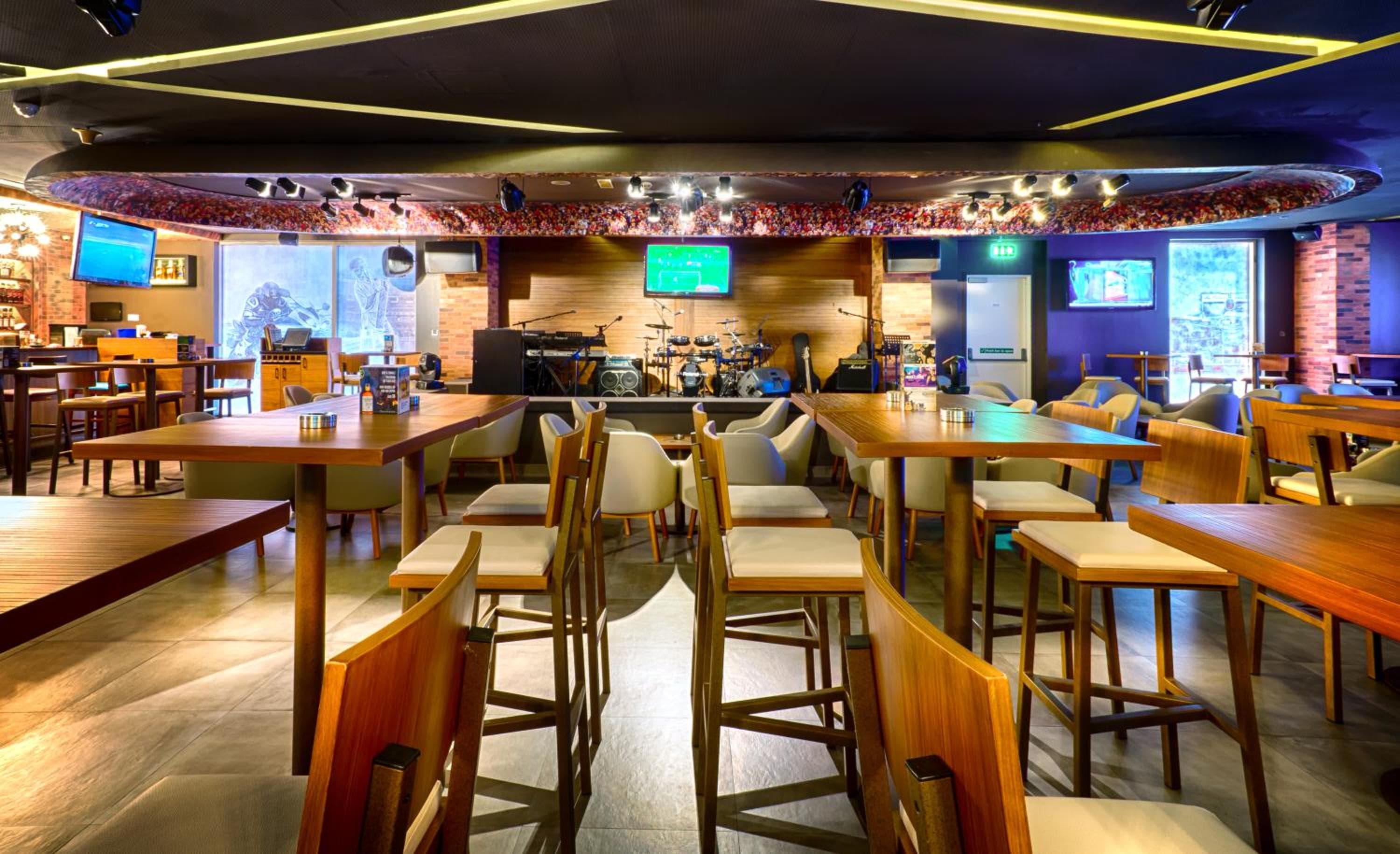 Citymax Hotel Bur Dubai — 16