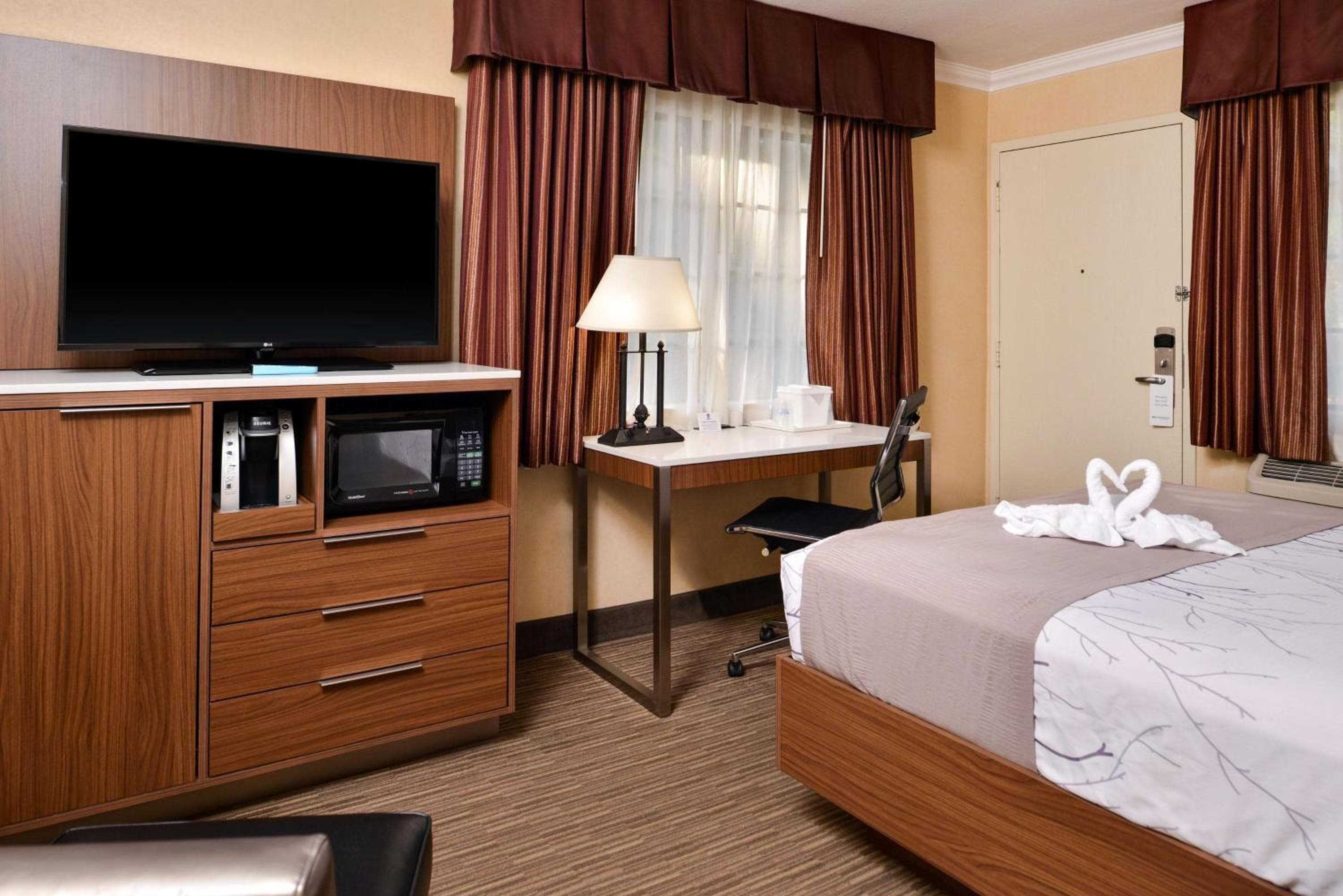 Best Western Hollywood Plaza Hotel - Walk of Fame Film City LA — 11