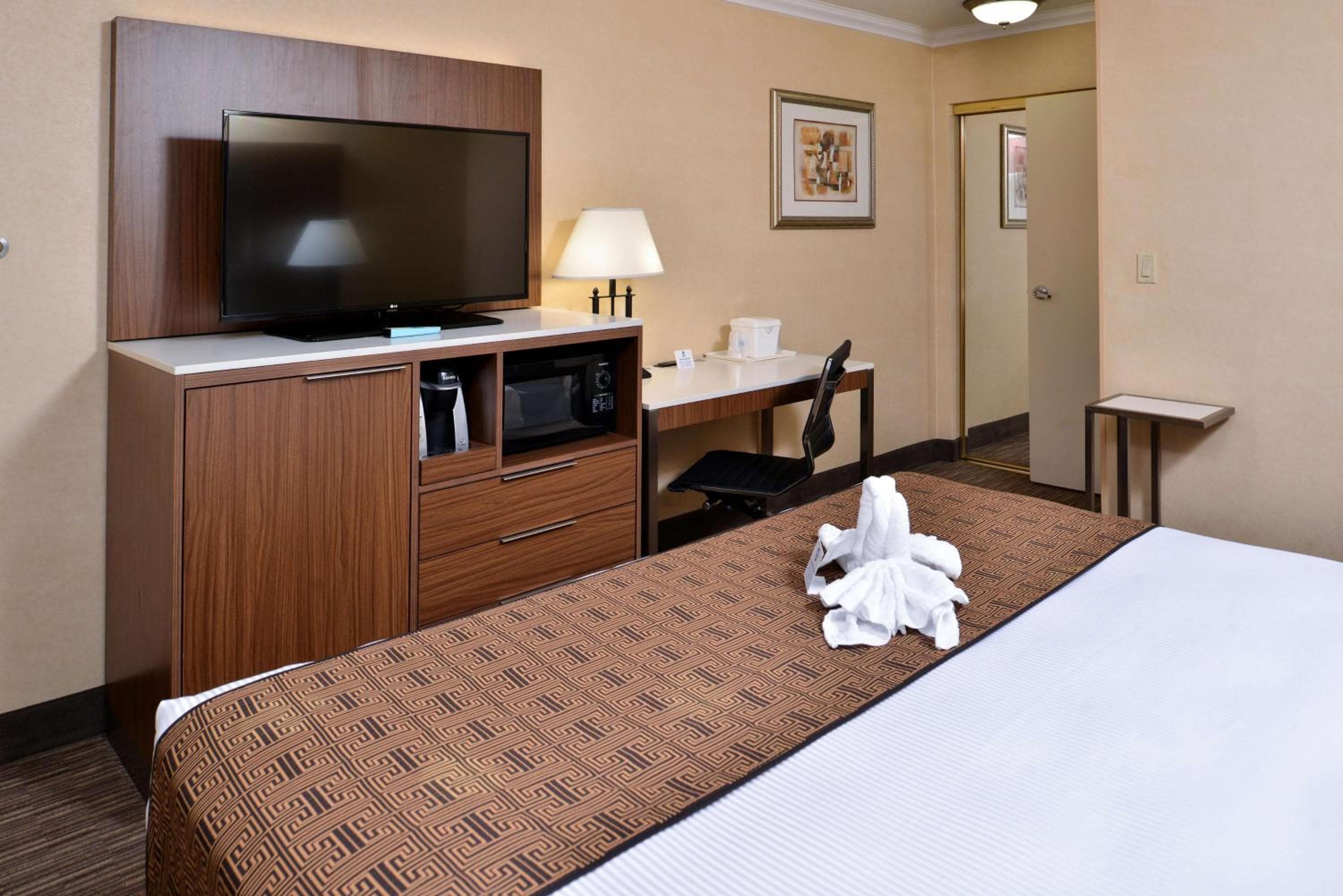Best Western Hollywood Plaza Hotel - Walk of Fame Film City LA — 19