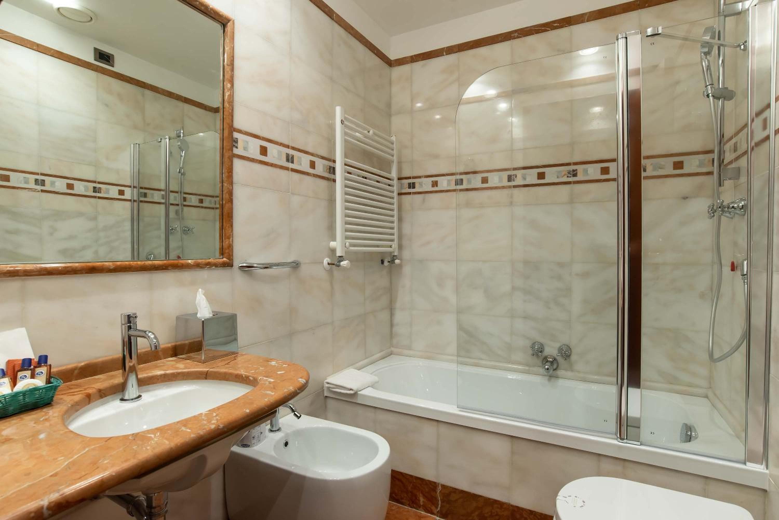 Hotel Genova — 28