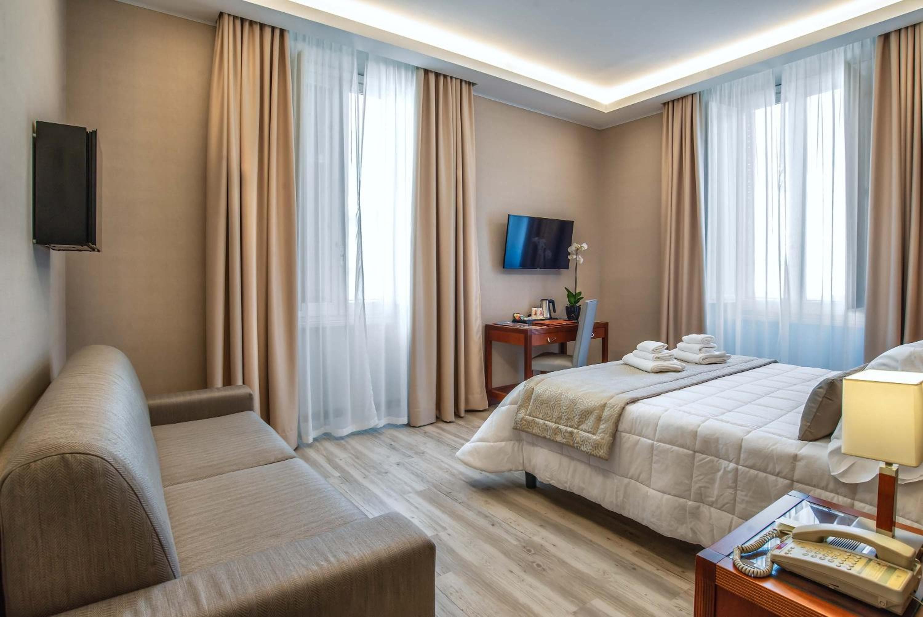 Hotel Genova — 26