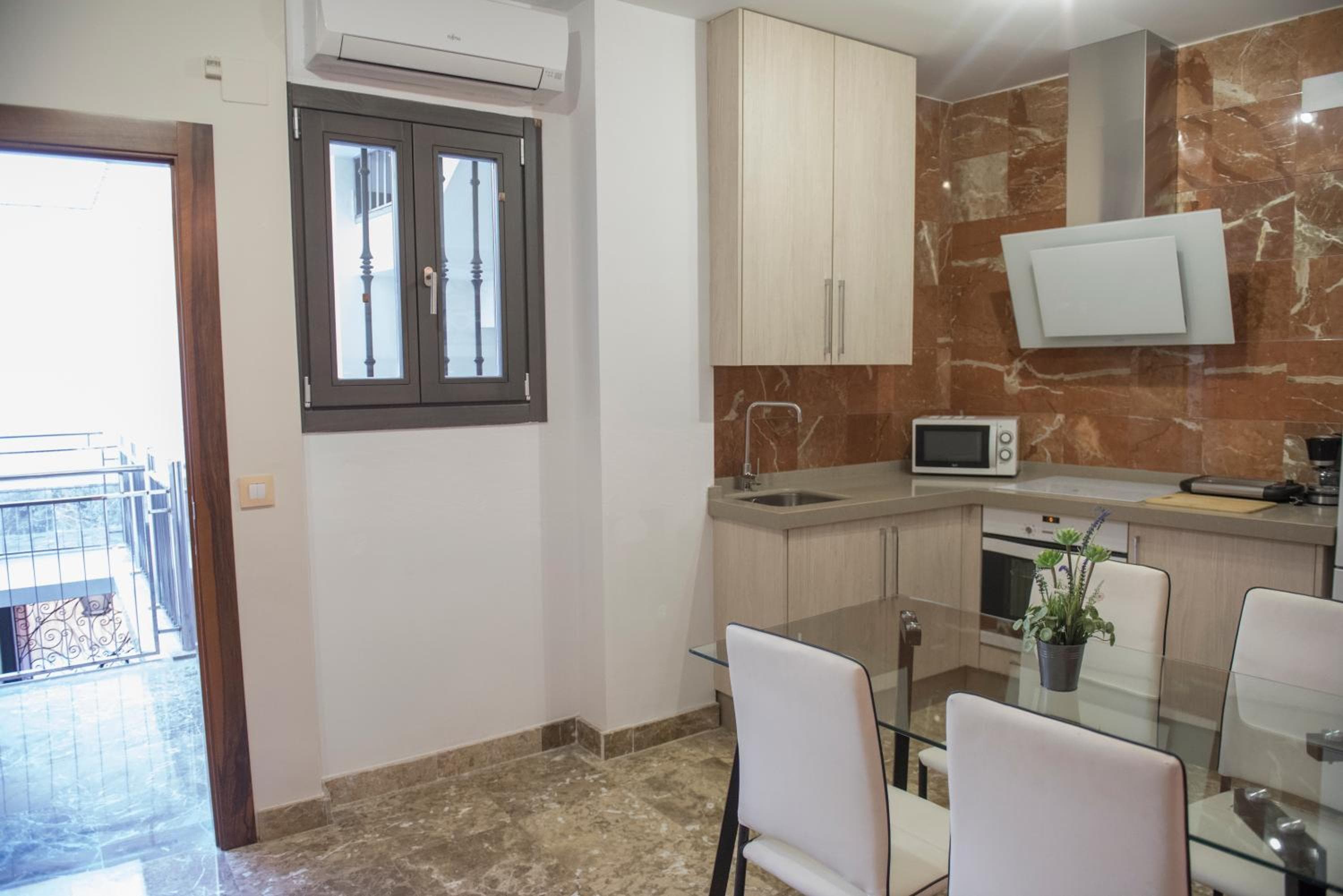 Apartamentos Luxury Puente de Triana — 28