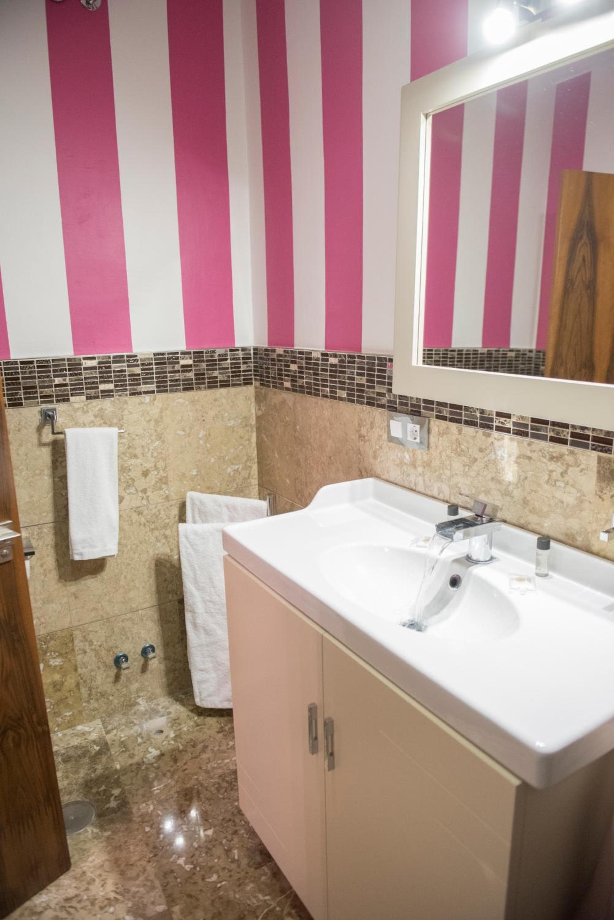 Apartamentos Luxury Puente de Triana — 27