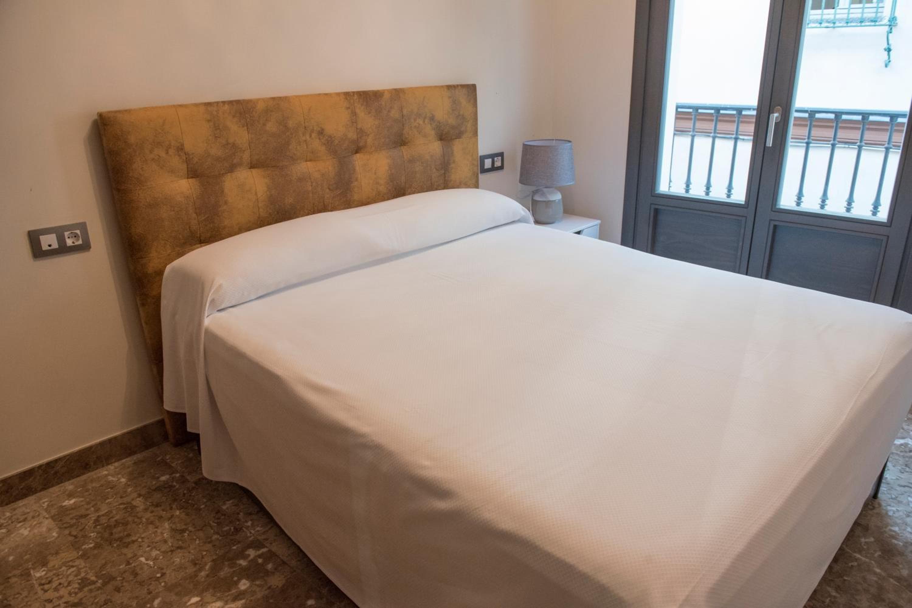 Apartamentos Luxury Puente de Triana — 21