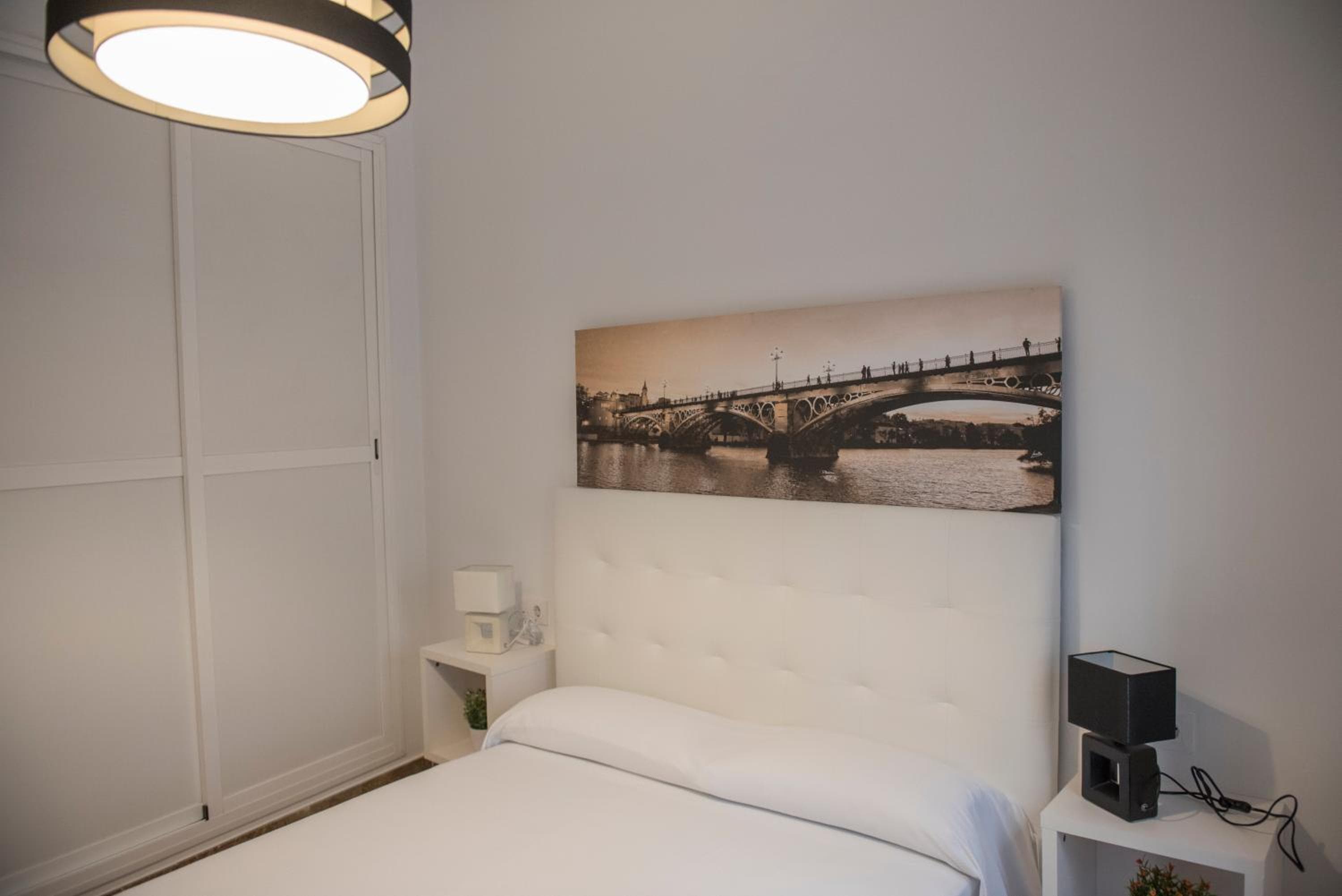 Apartamentos Luxury Puente de Triana — 22