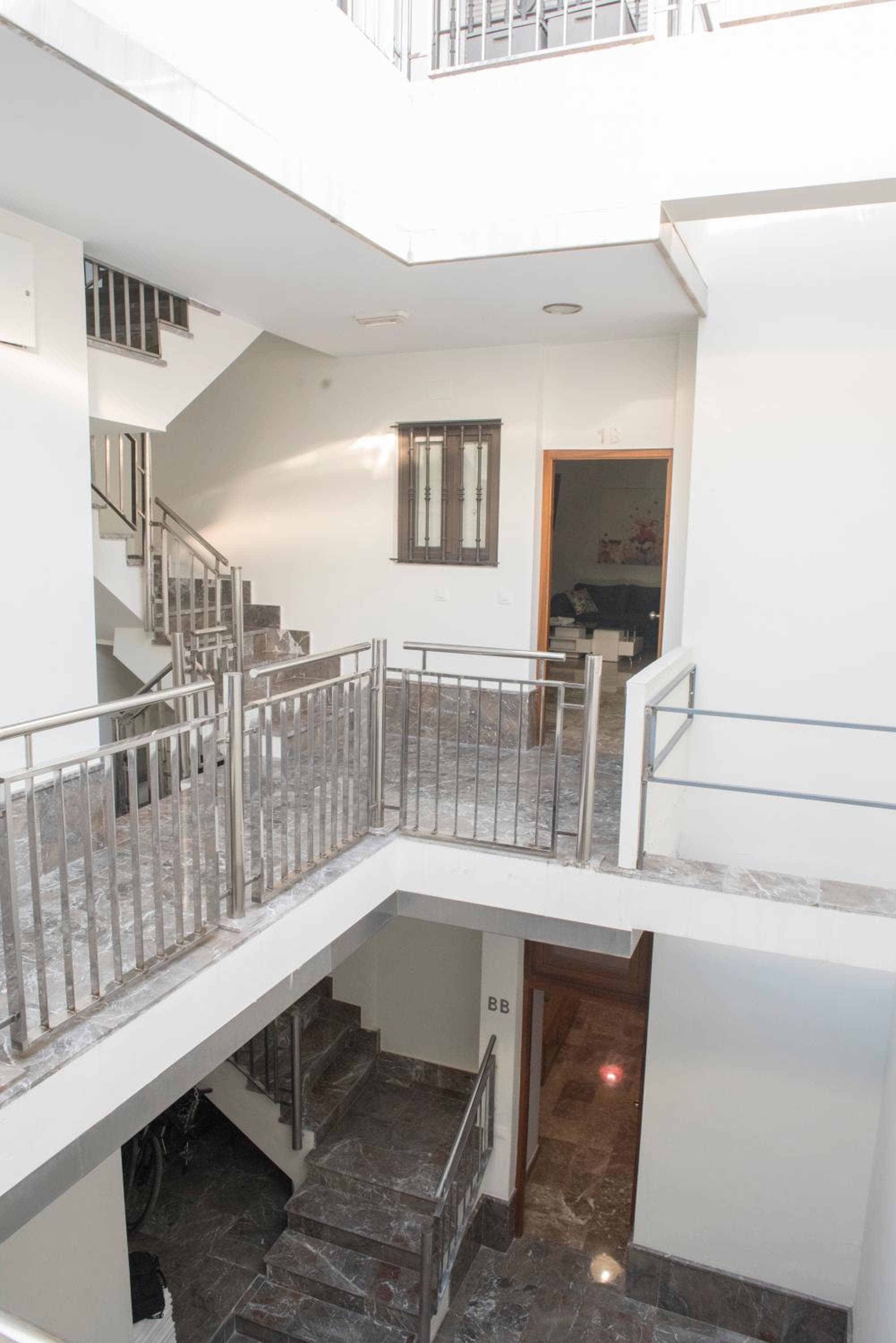 Apartamentos Luxury Puente de Triana — 10