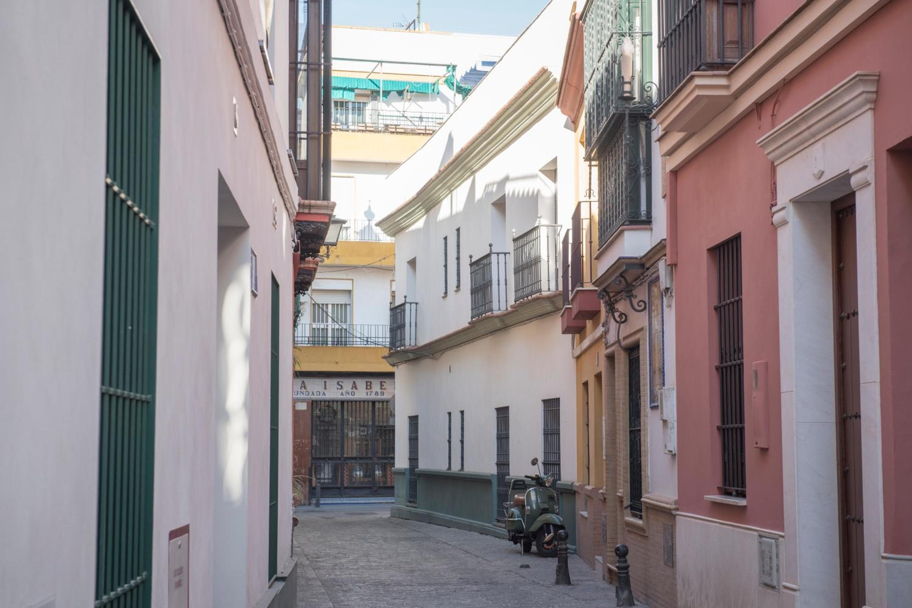 Apartamentos Luxury Puente de Triana — 12