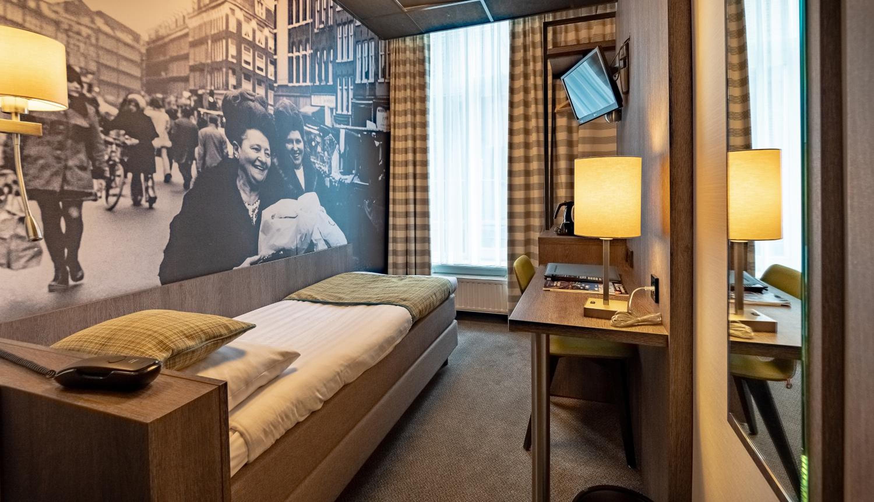 Hotel Cornelisz — 19