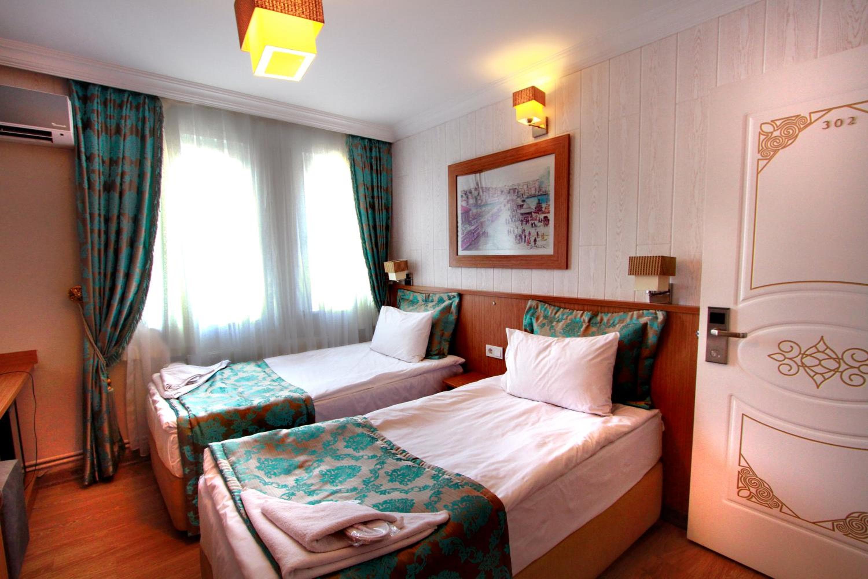 Agora Boutique Hotel & Bistro — 7