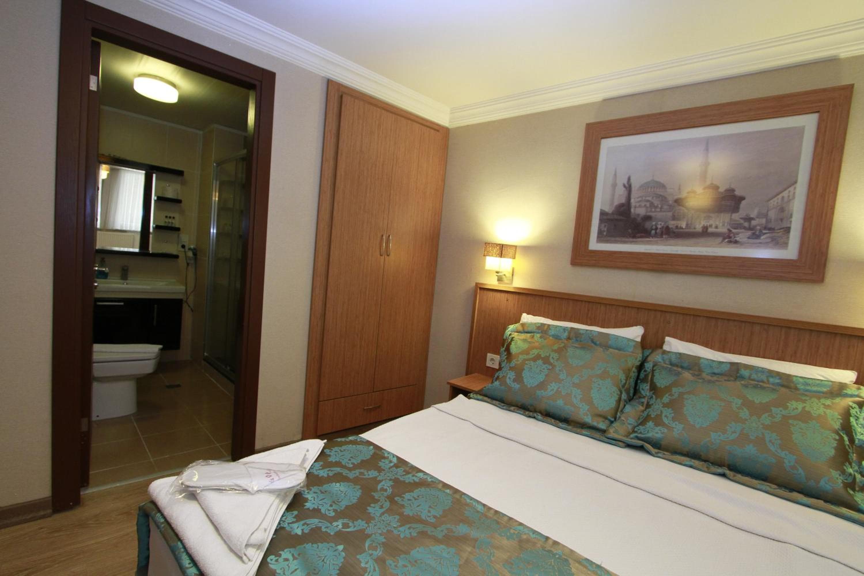 Agora Boutique Hotel & Bistro — 20