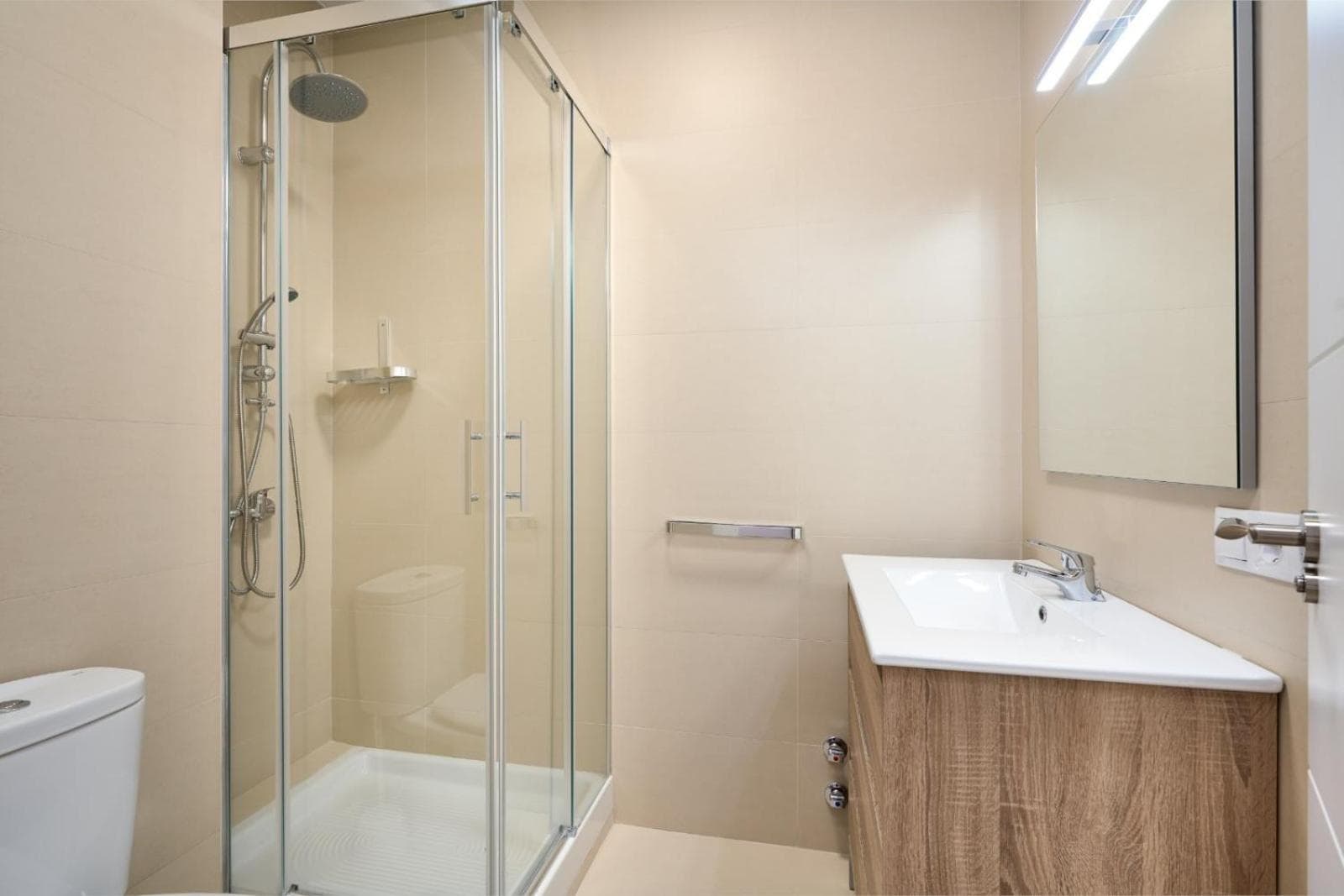 SUNN Apartments Amador de los Ríos, by Homing U — 2