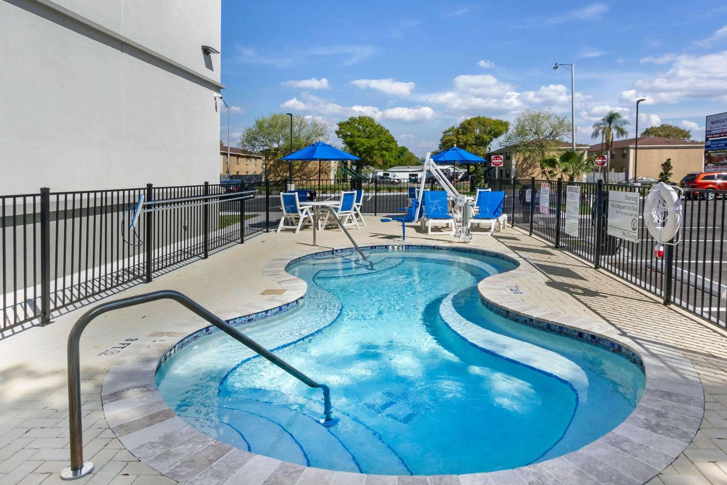 Sleep Inn & Suites Tampa South — 14