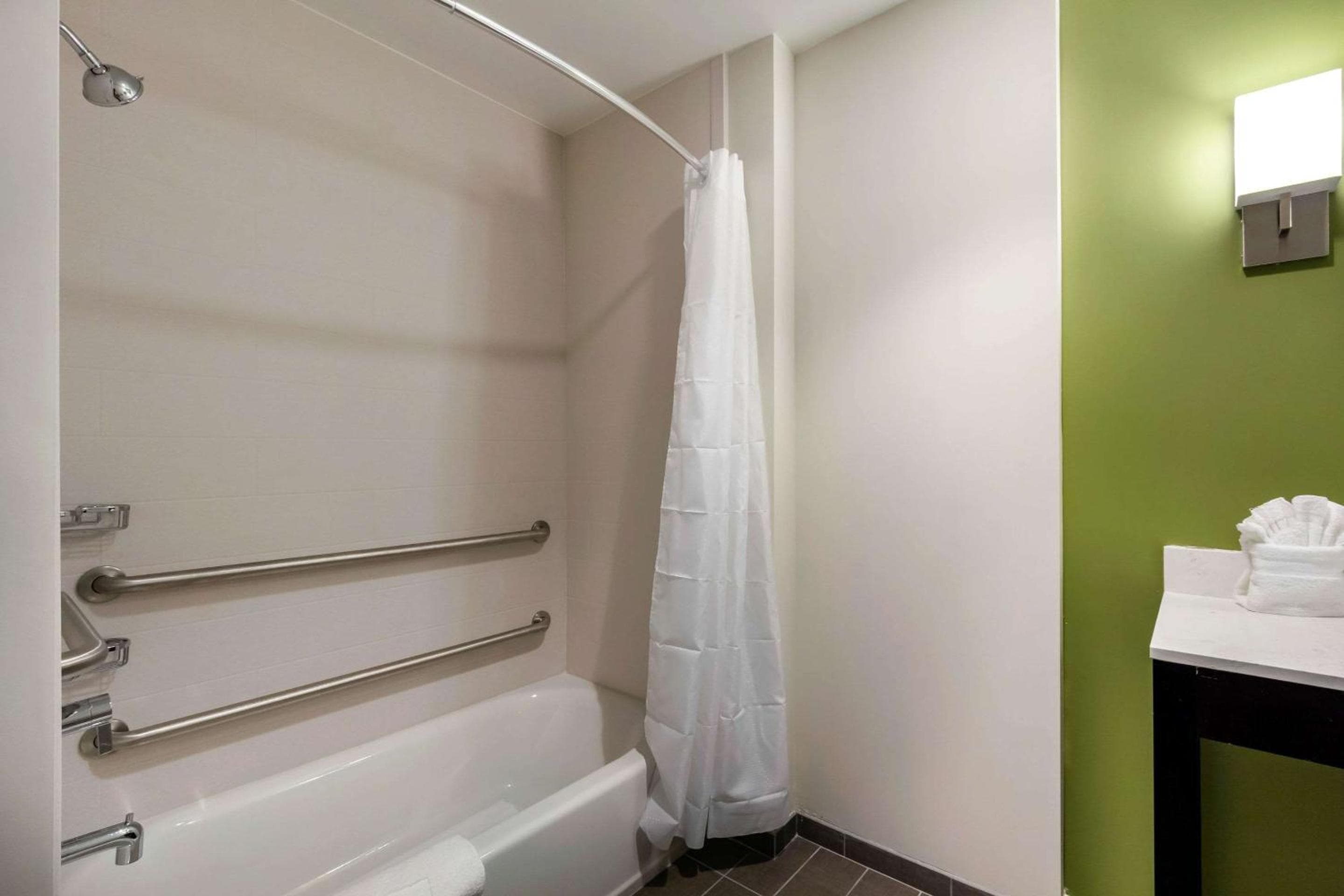 Sleep Inn & Suites Tampa South — 24