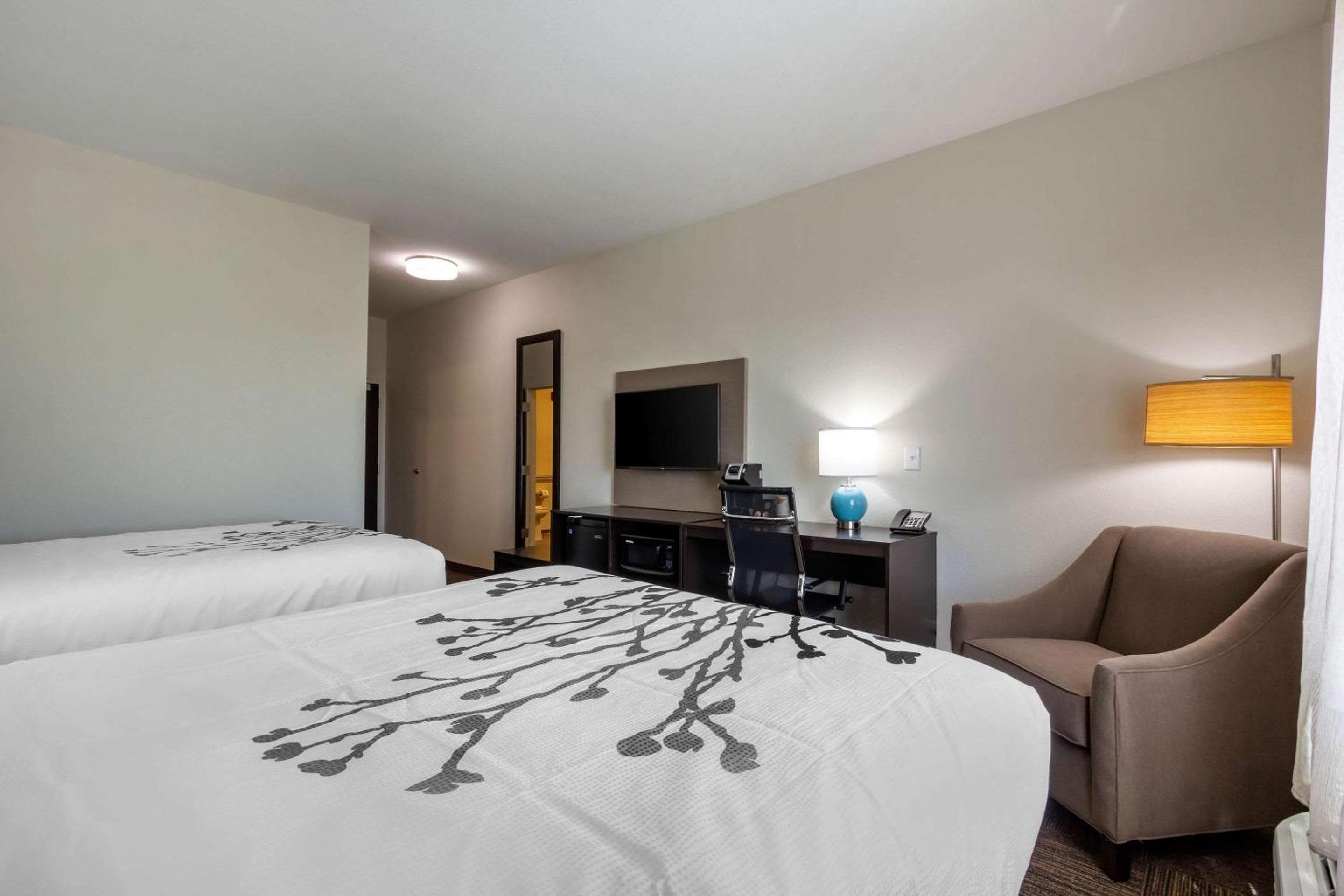 Sleep Inn & Suites Tampa South — 13